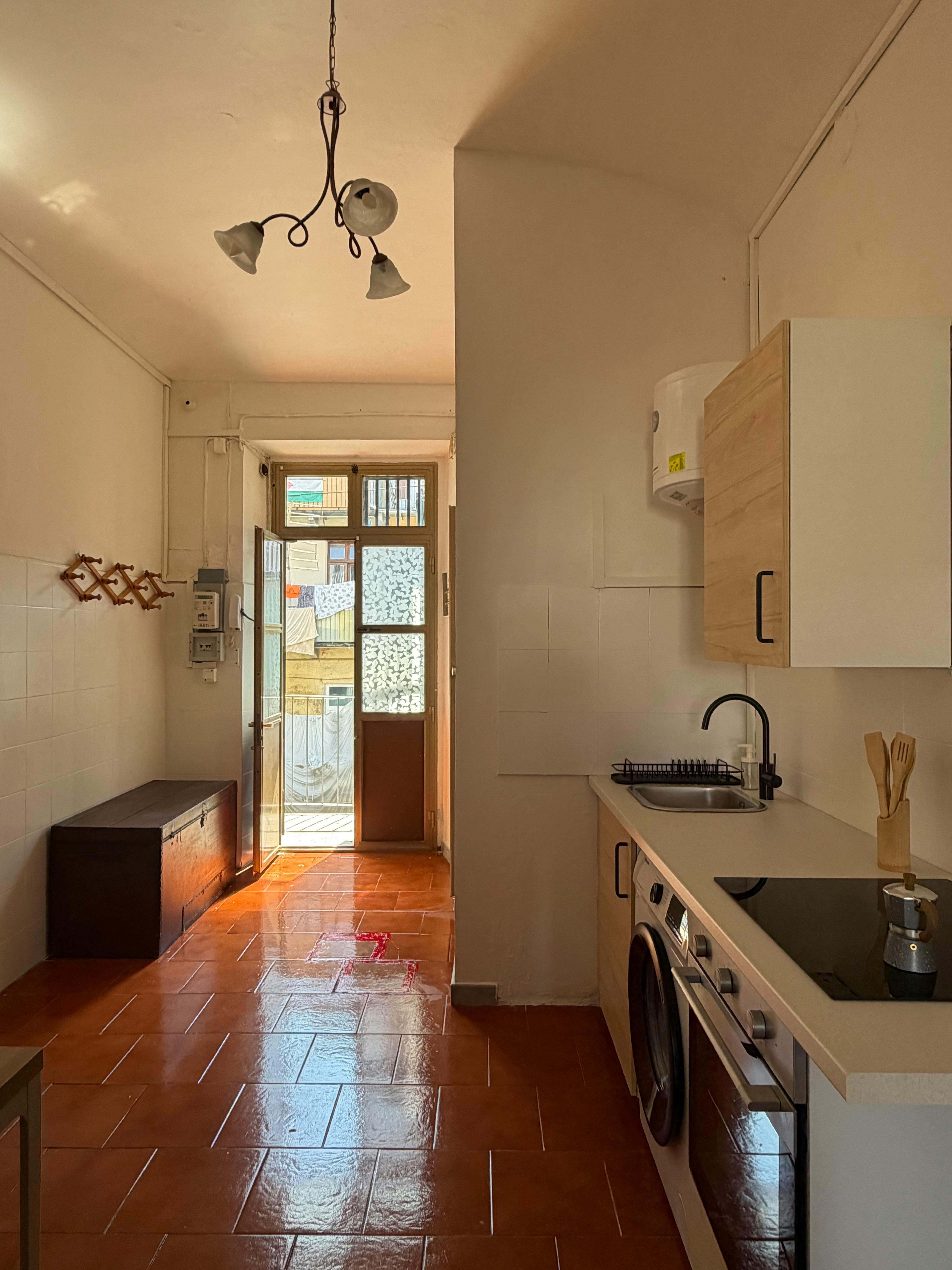 Apartament de închiriat pentru 900 EUR pe lună în Turin, Corso Giulio Cesare