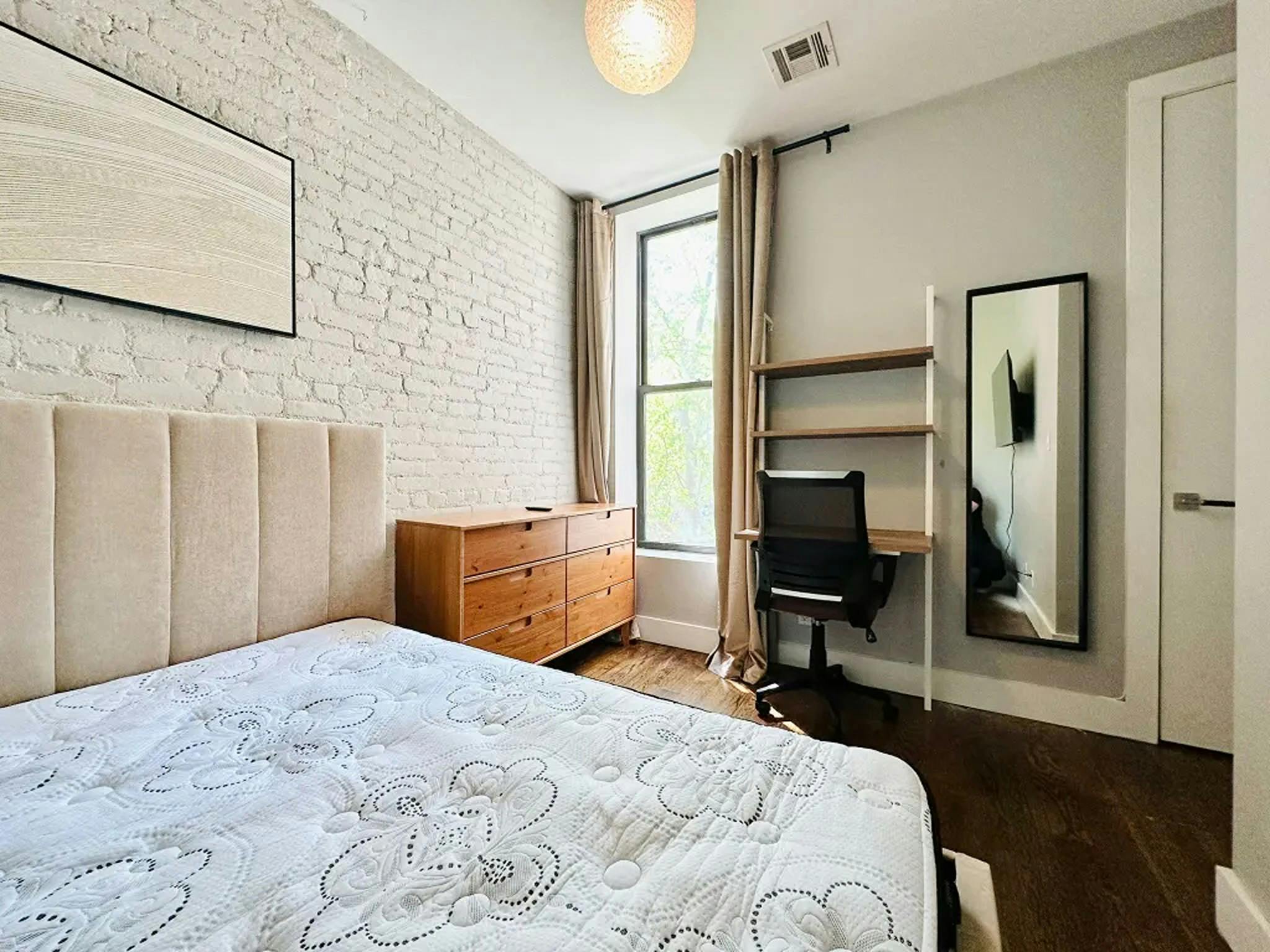 Appartement te huur voor $1,150 per maand in Brooklyn, Rogers Avenue