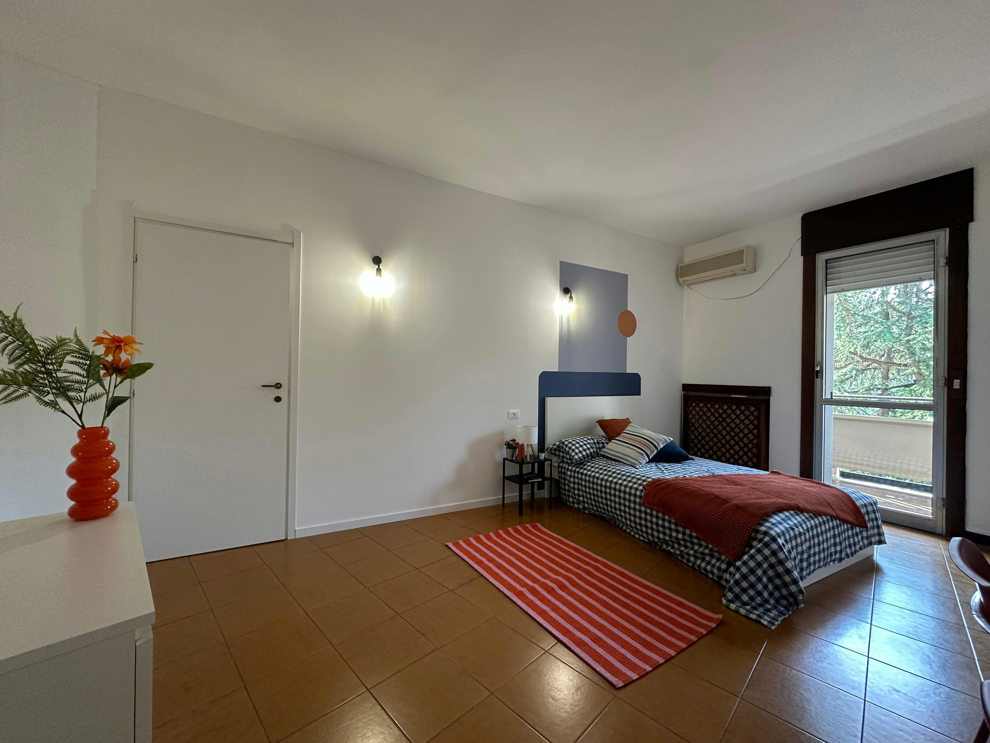 Private room in Viale Europa, Brescia (1733041) room image 1