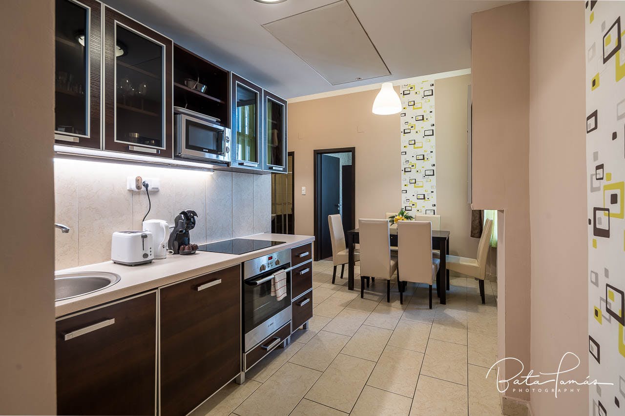 Apartment for rent for HUF 545,262 per month in Budapest, Váci utca