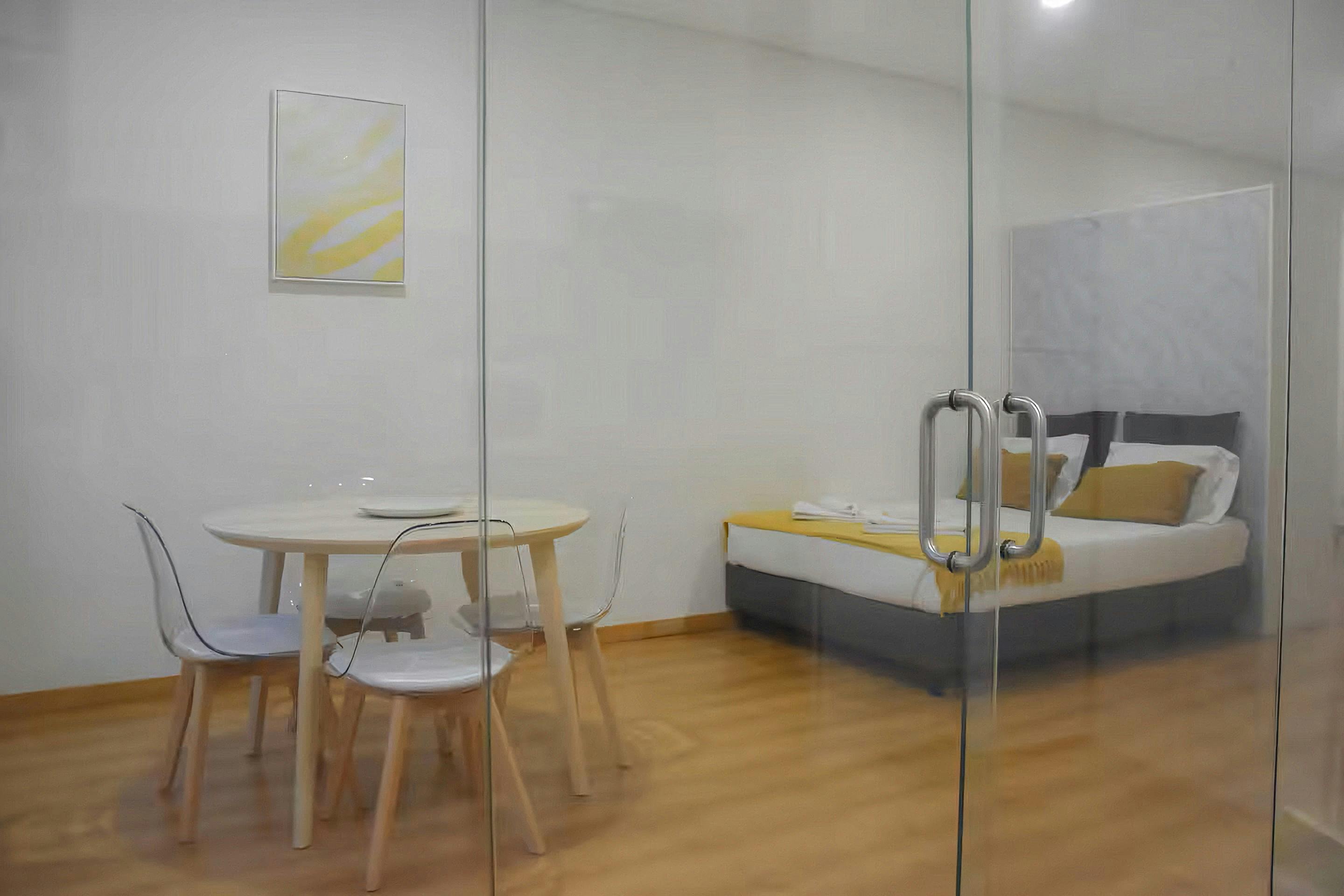 Studio zu mieten für 850 € pro Monat in Porto, Rua de Fernandes Tomás