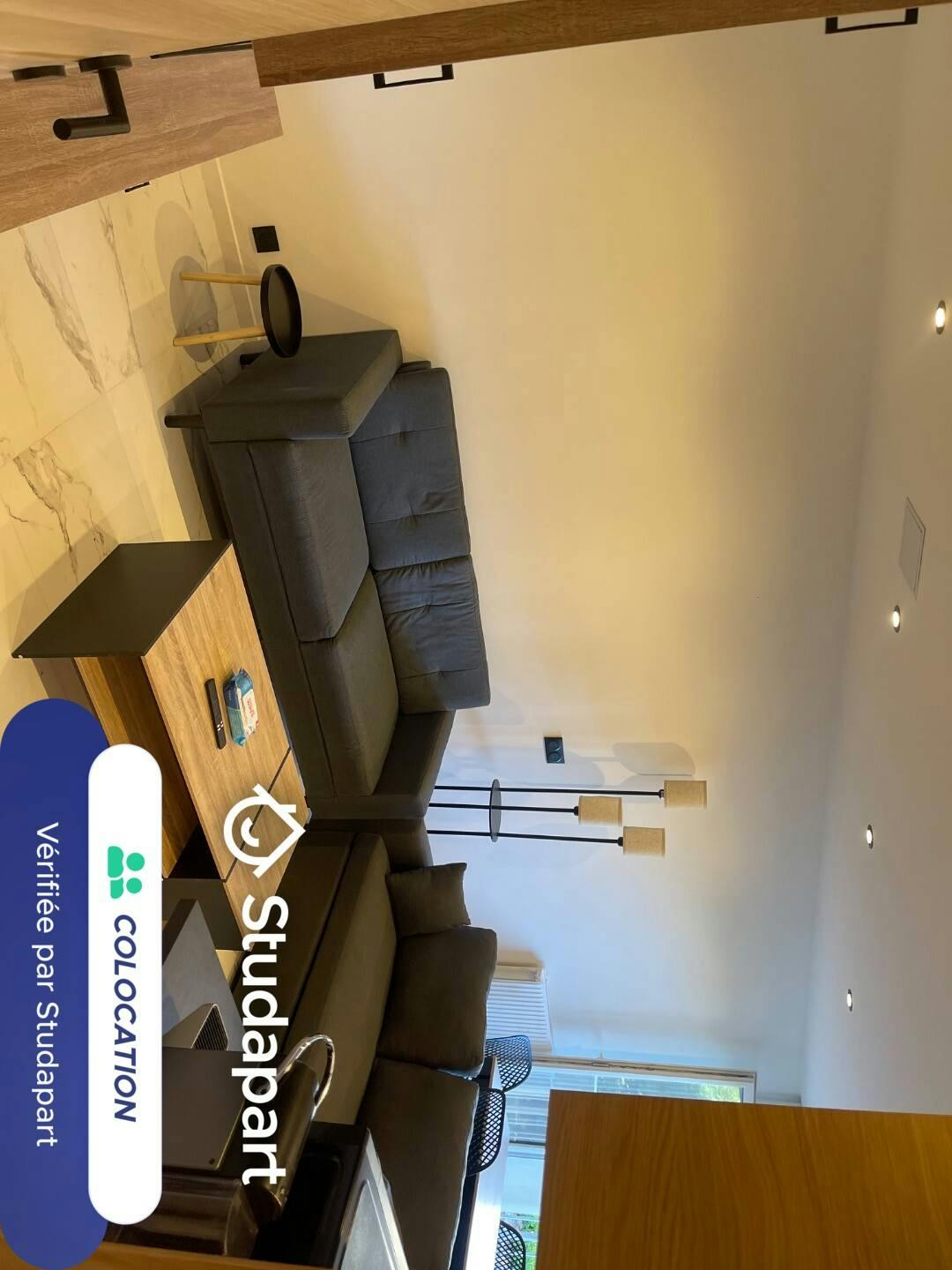 Pièce à Cergy