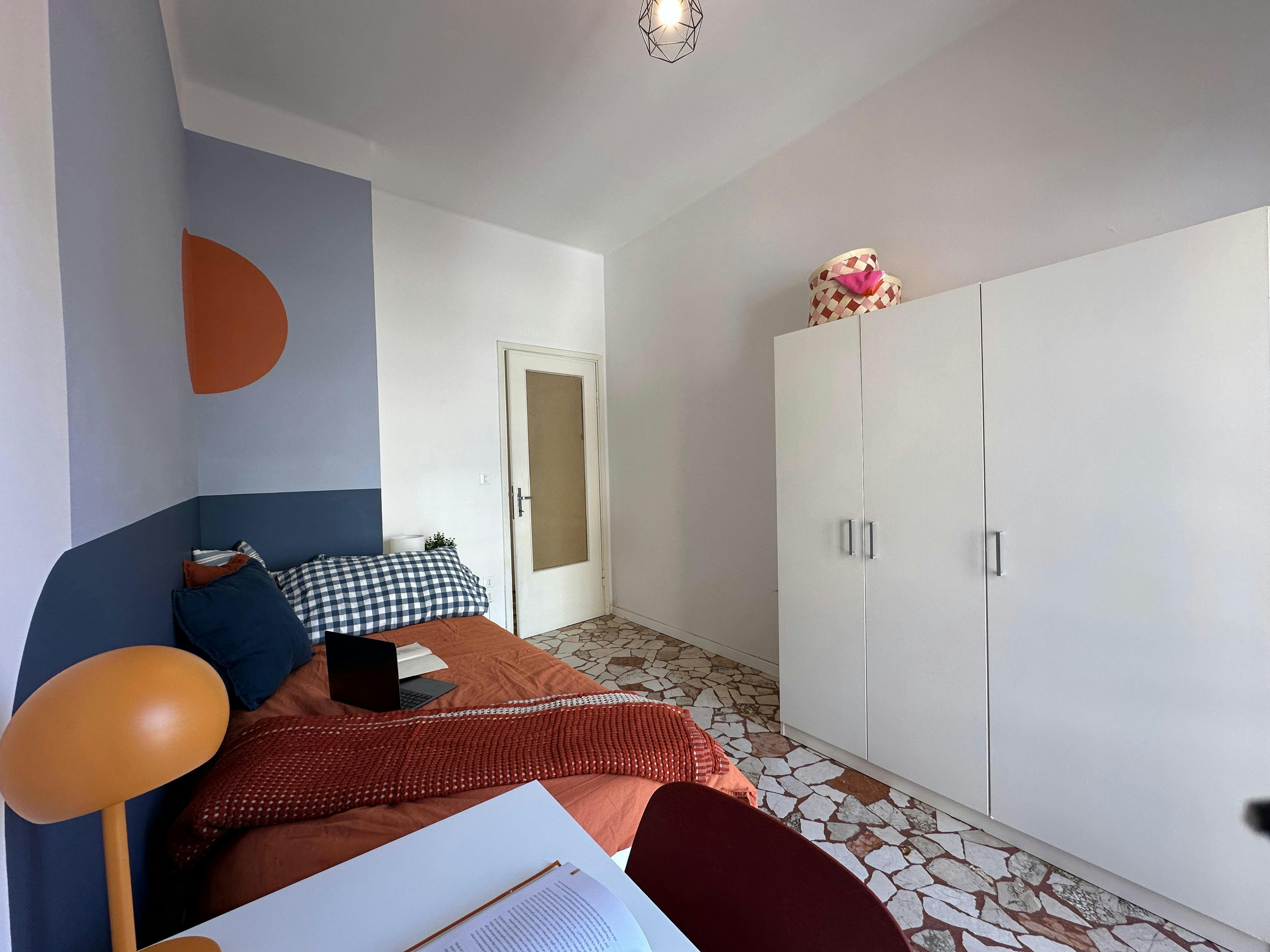 Private room in Via dei Bagni, Brescia (1733168) room image 1