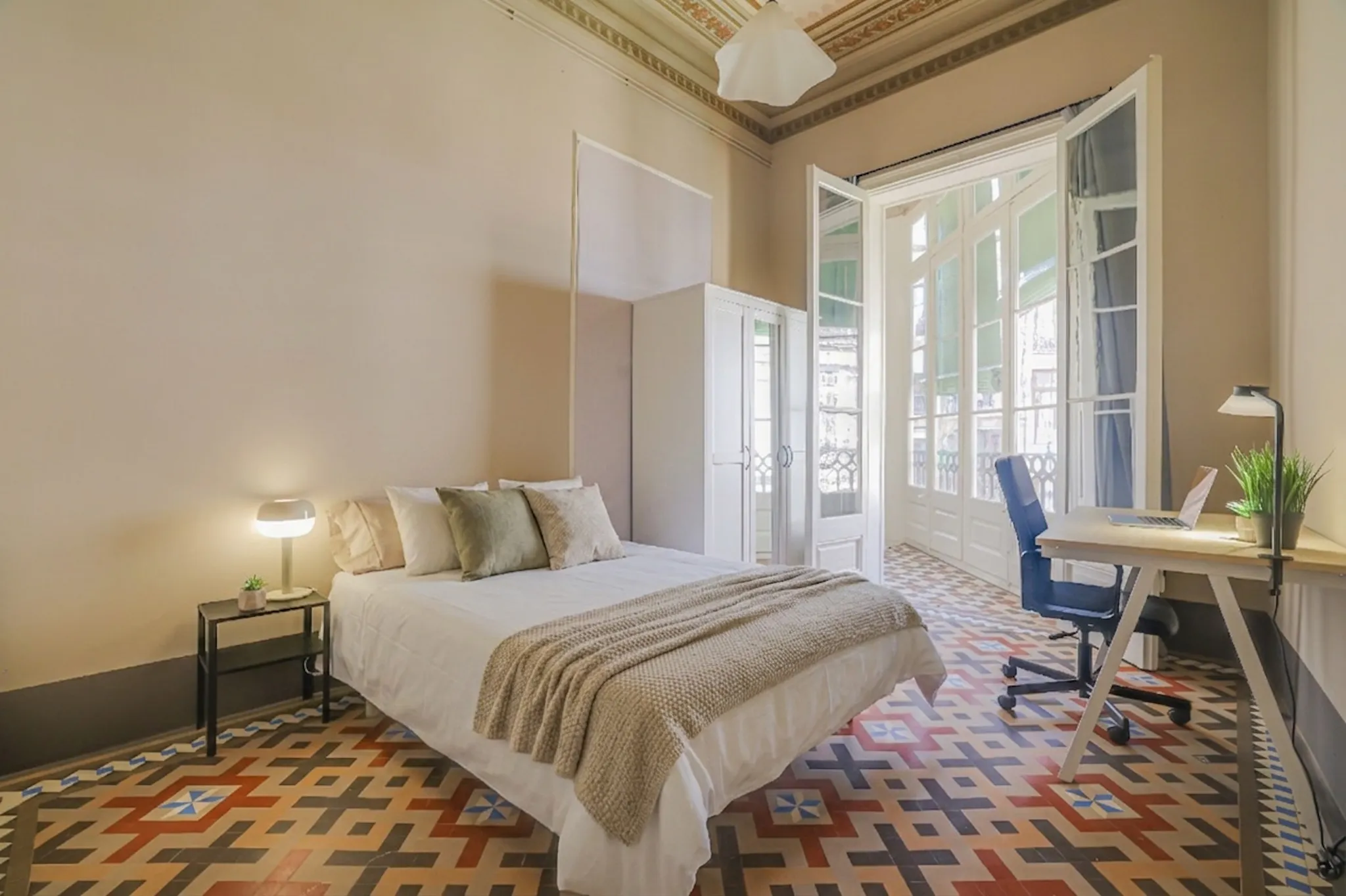 Ronda de Sant Pere, Barcelona preview