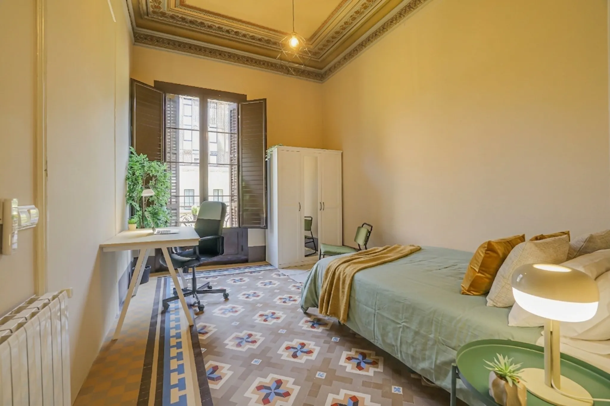 Ronda de Sant Pere, Barcelona preview