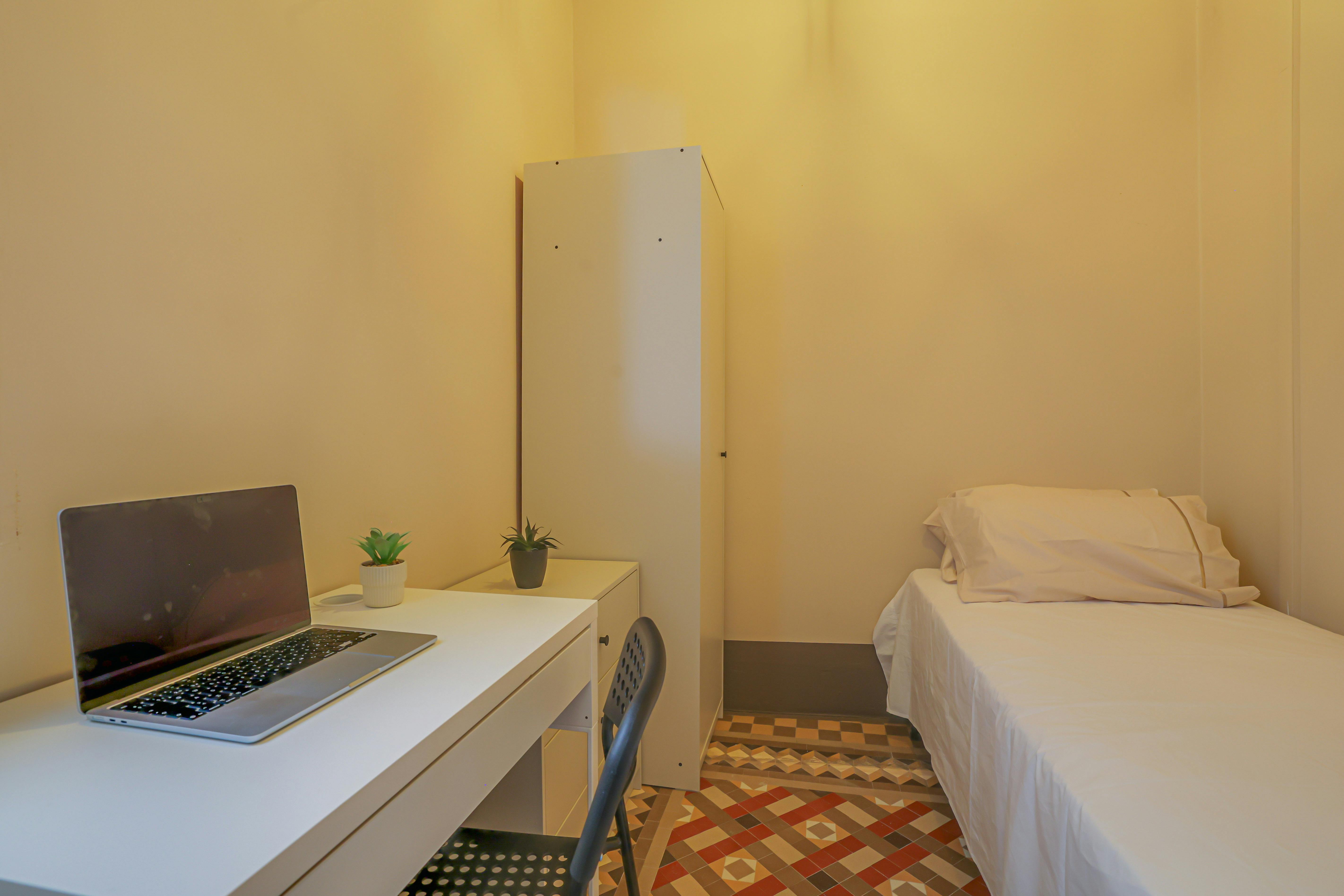 Private room in Ronda de Sant Pere, Barcelona (1733248) room image 2