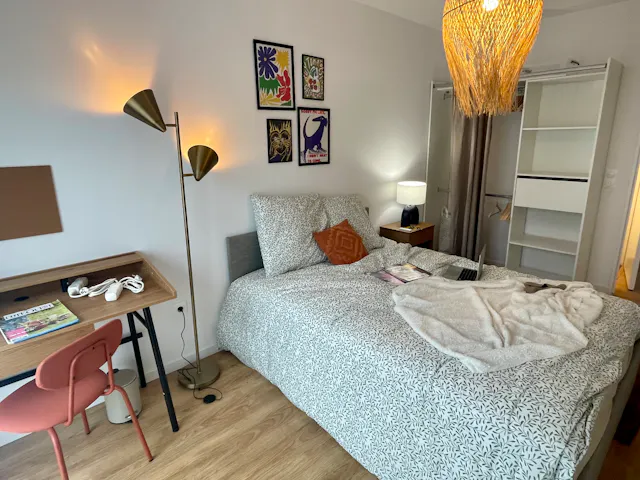 Private room in Rue de Paris, Montreuil (1733262) room image 1