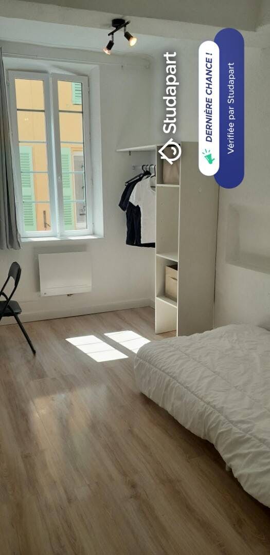 Studio para alugar por € 600 por mês em Draguignan, Rue de la République