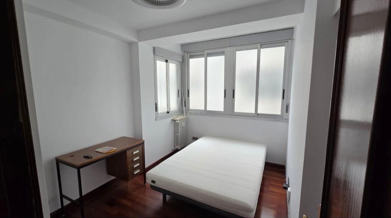 Chambre partagée à louer pour 850 €/mois à Madrid, Paseo de la Chopera