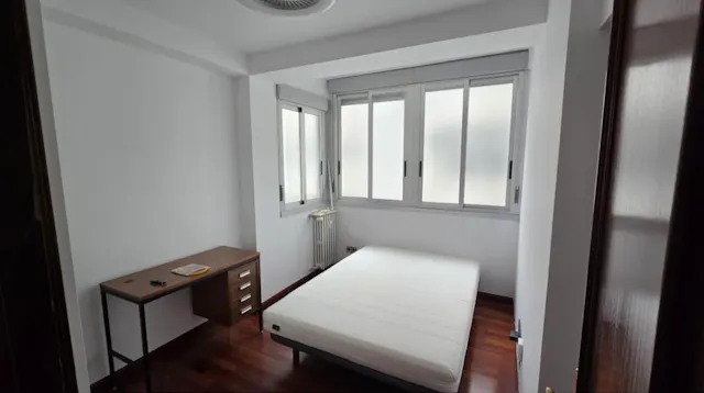 Shared room in Paseo de la Chopera, Madrid (1733362) room image 1