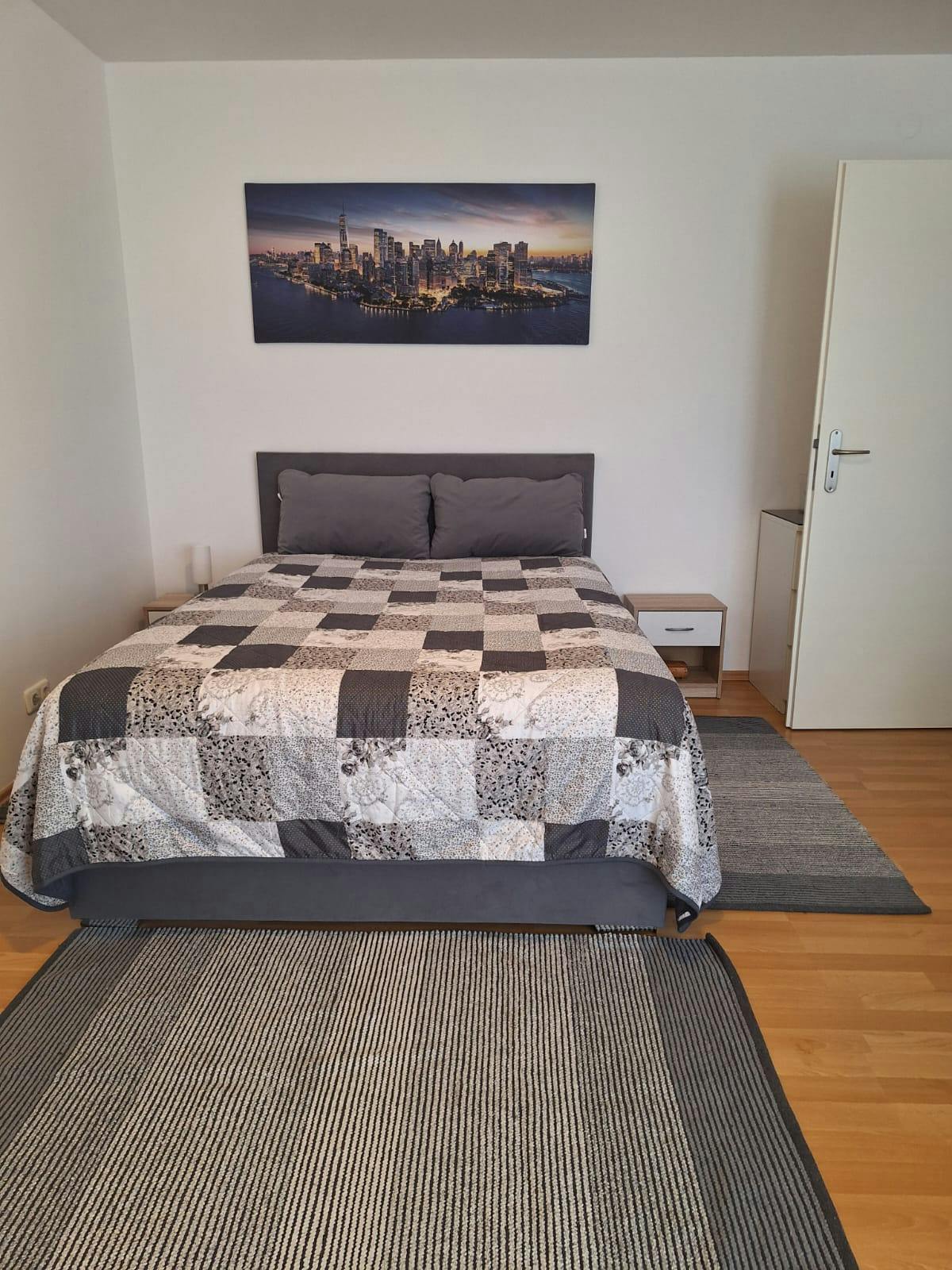 单间公寓 正在以 €1,190 的月租出租，其位于 Frankfurt am Main, Coventrystraße