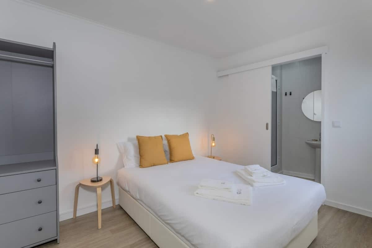 Apartment for rent for €10 per month in Ponta Delgada, Rua D'Alegria