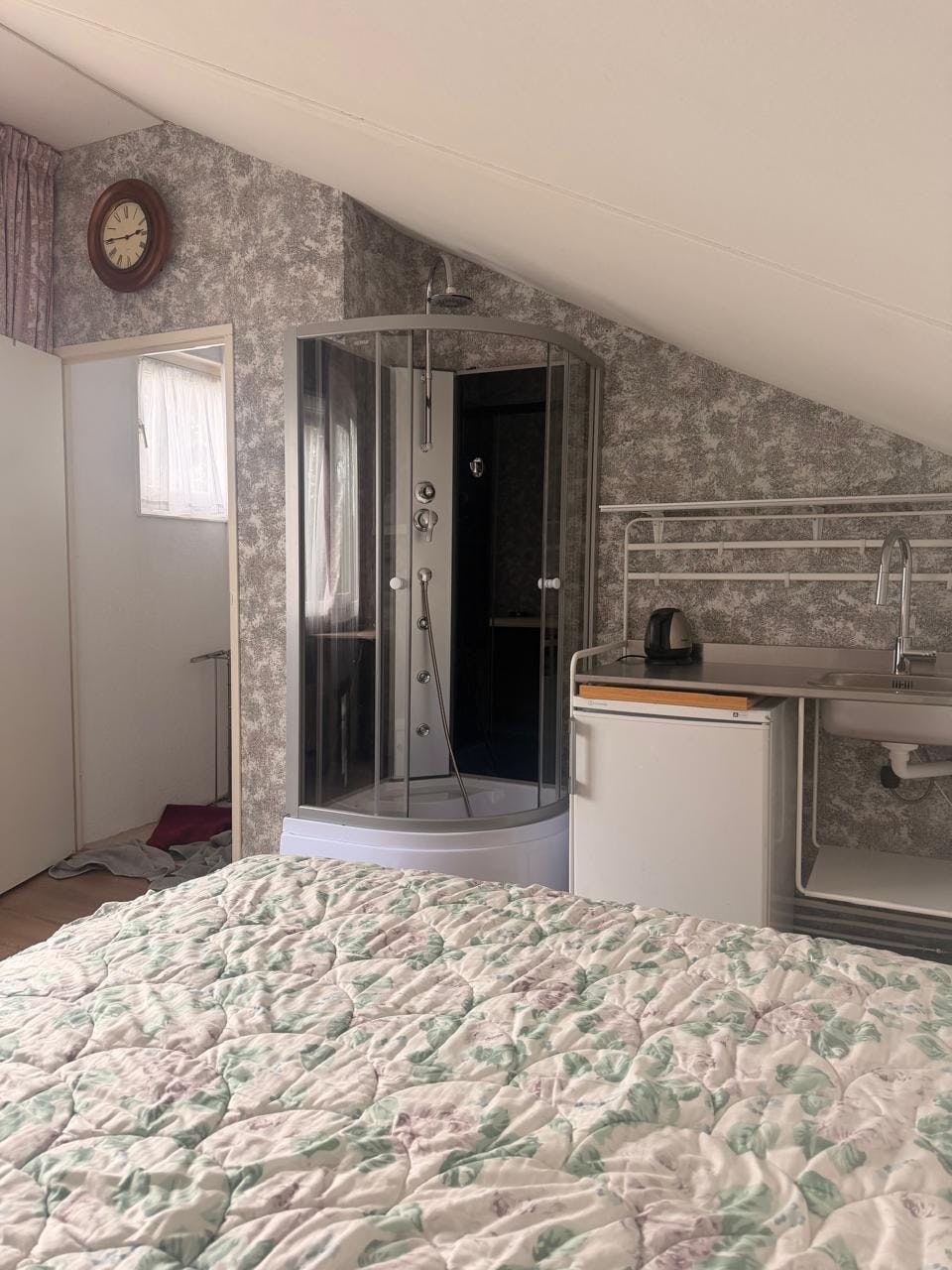 WG-Zimmer zu mieten für 900 € pro Monat in Amsterdam, J.G. Suurhoffstraat