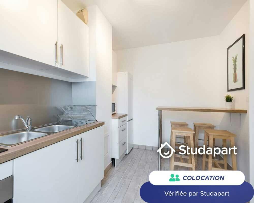 Private room for rent on Grande Rue de la Guillotière, Lyon - Plus