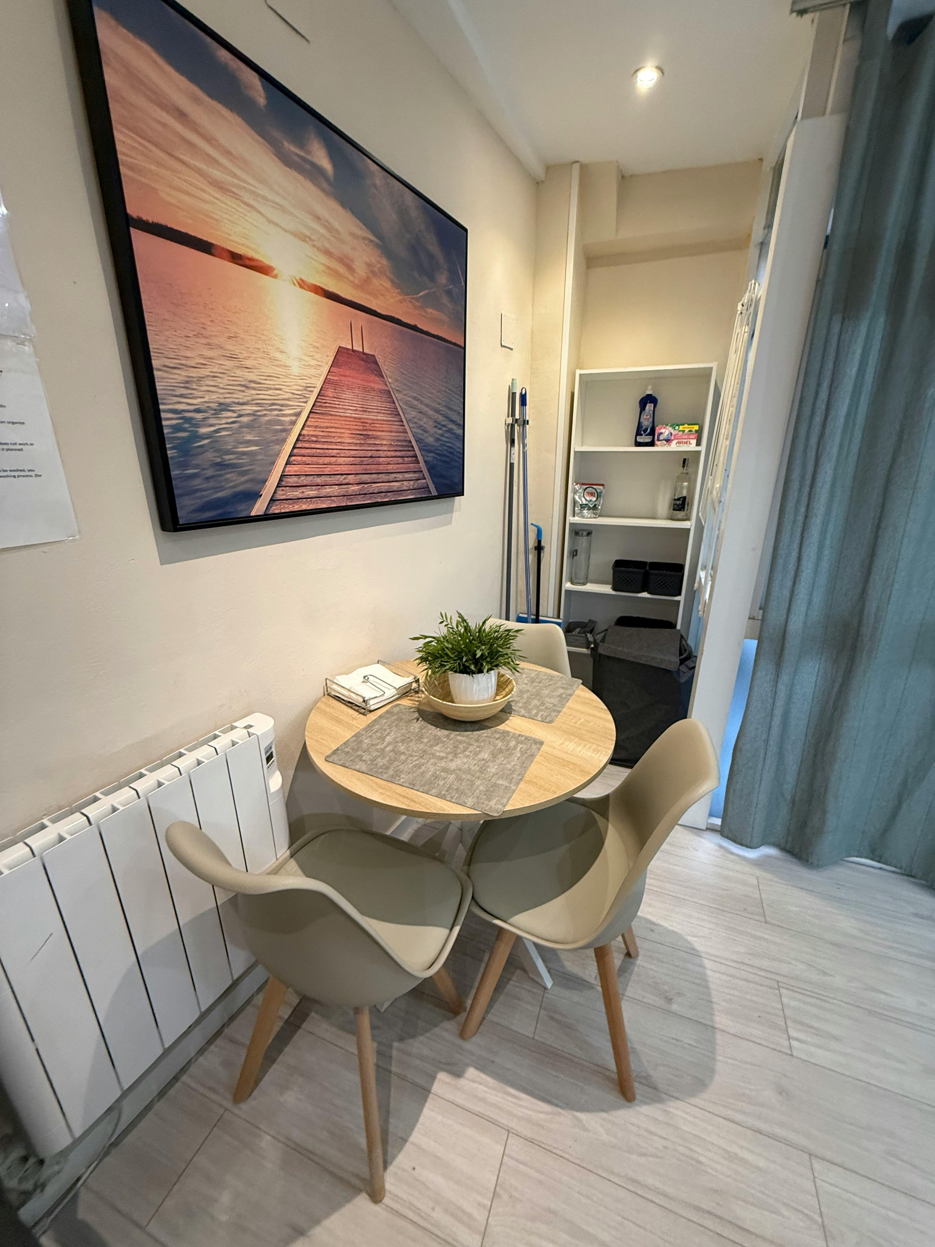 2-Bedroom Apartment in Calle de San Hermenegildo, Madrid (1733546) ROOM 2