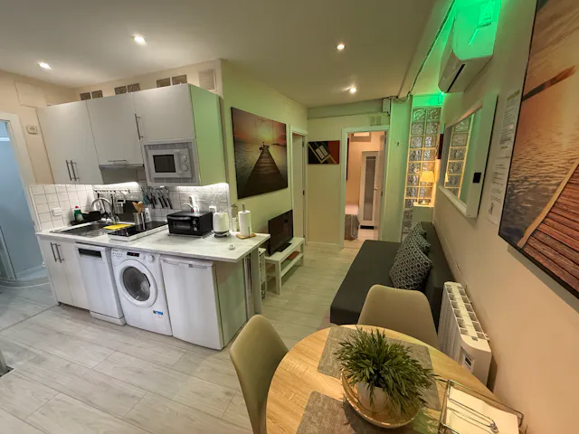 2-Bedroom Apartment in Calle de San Hermenegildo, Madrid (1733546) room image 2