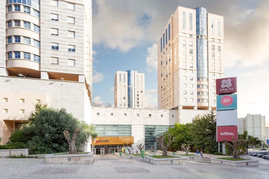 3-Bedroom Apartment in Rua Cidade de Bolama, Lisbon (1733592) ROOM 1