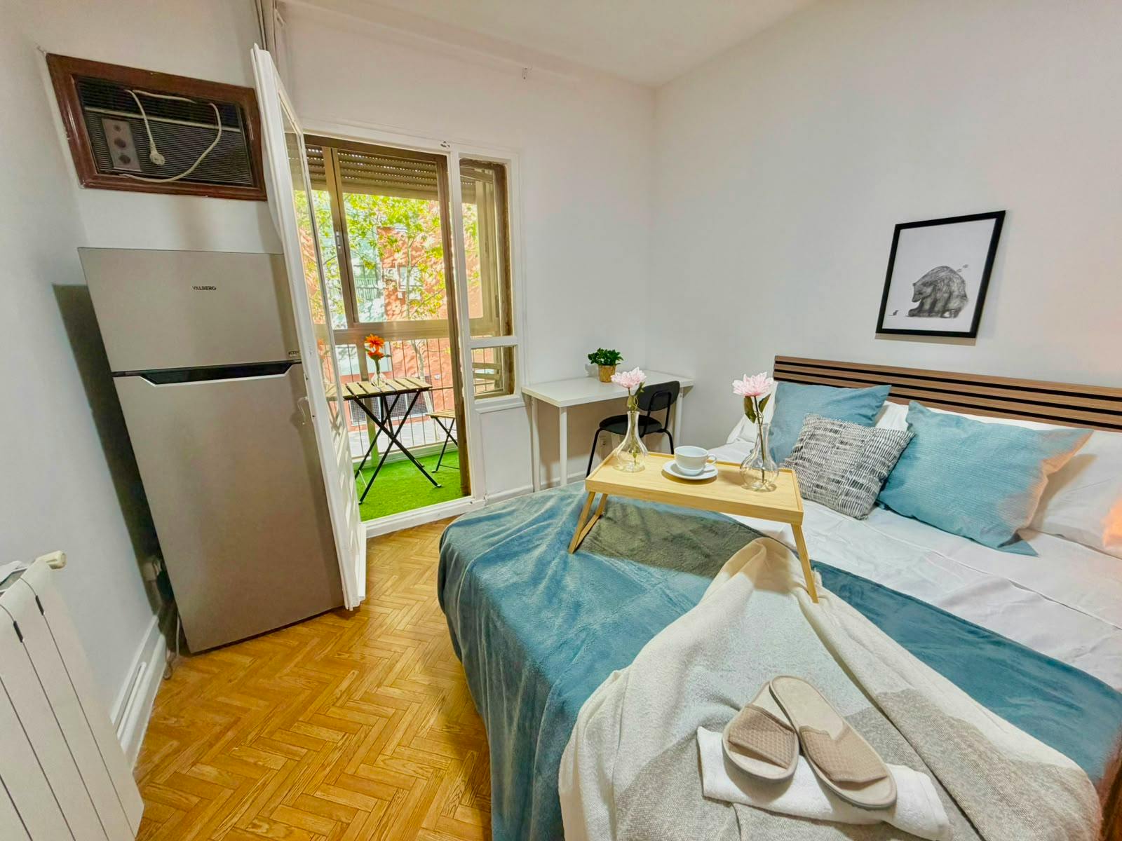 Private room in Calle de Eugenia de Montijo, Madrid (1733709) room image 1