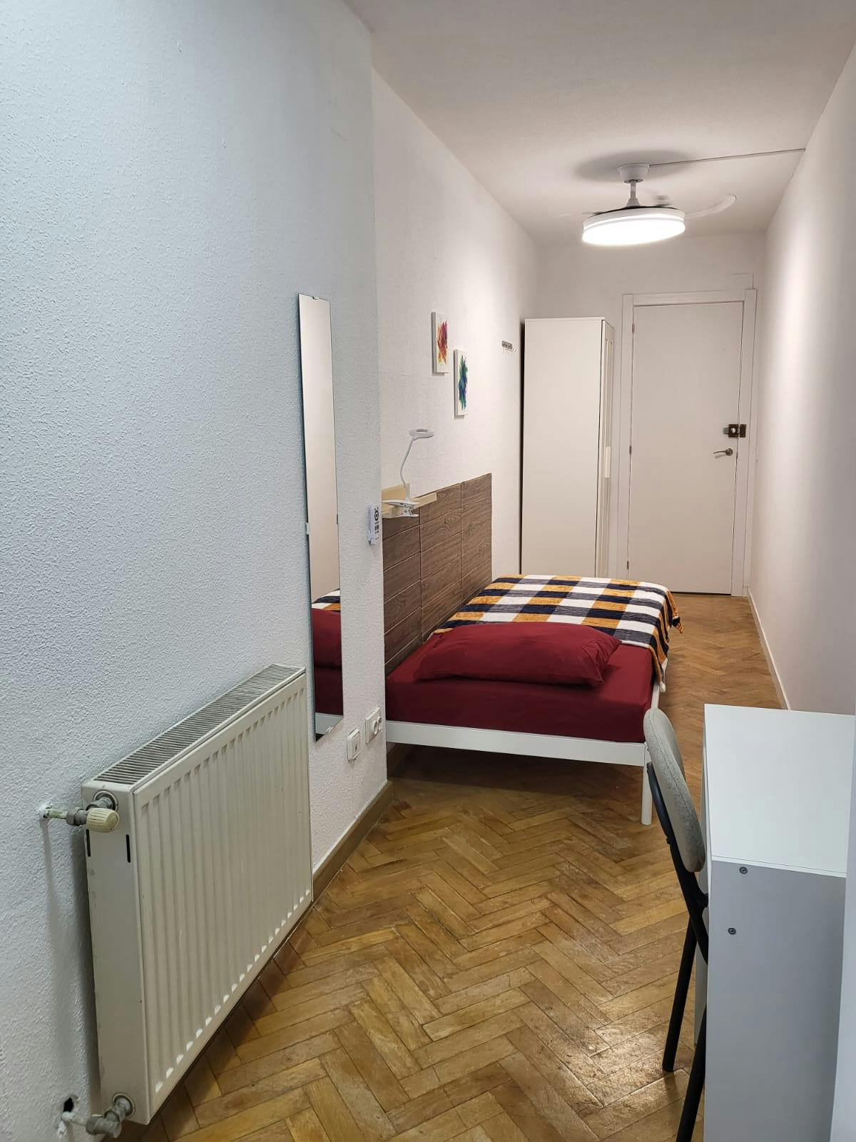 Private room in Calle de Eduardo Barreiros, Madrid (1733738) ROOM 1