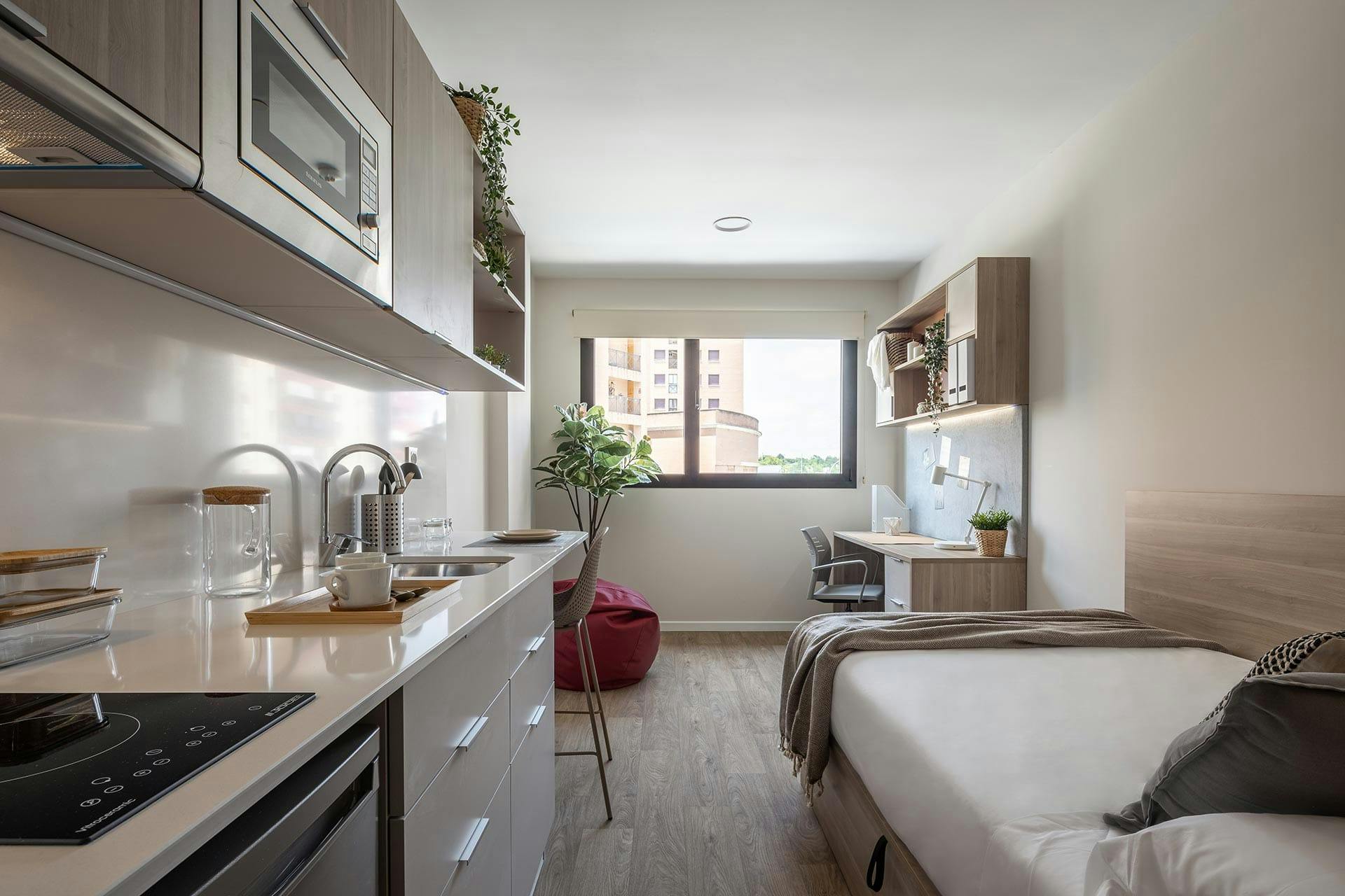 Estudio  en alquiler por 1160 € al mes en Valencia, Avinguda del Port