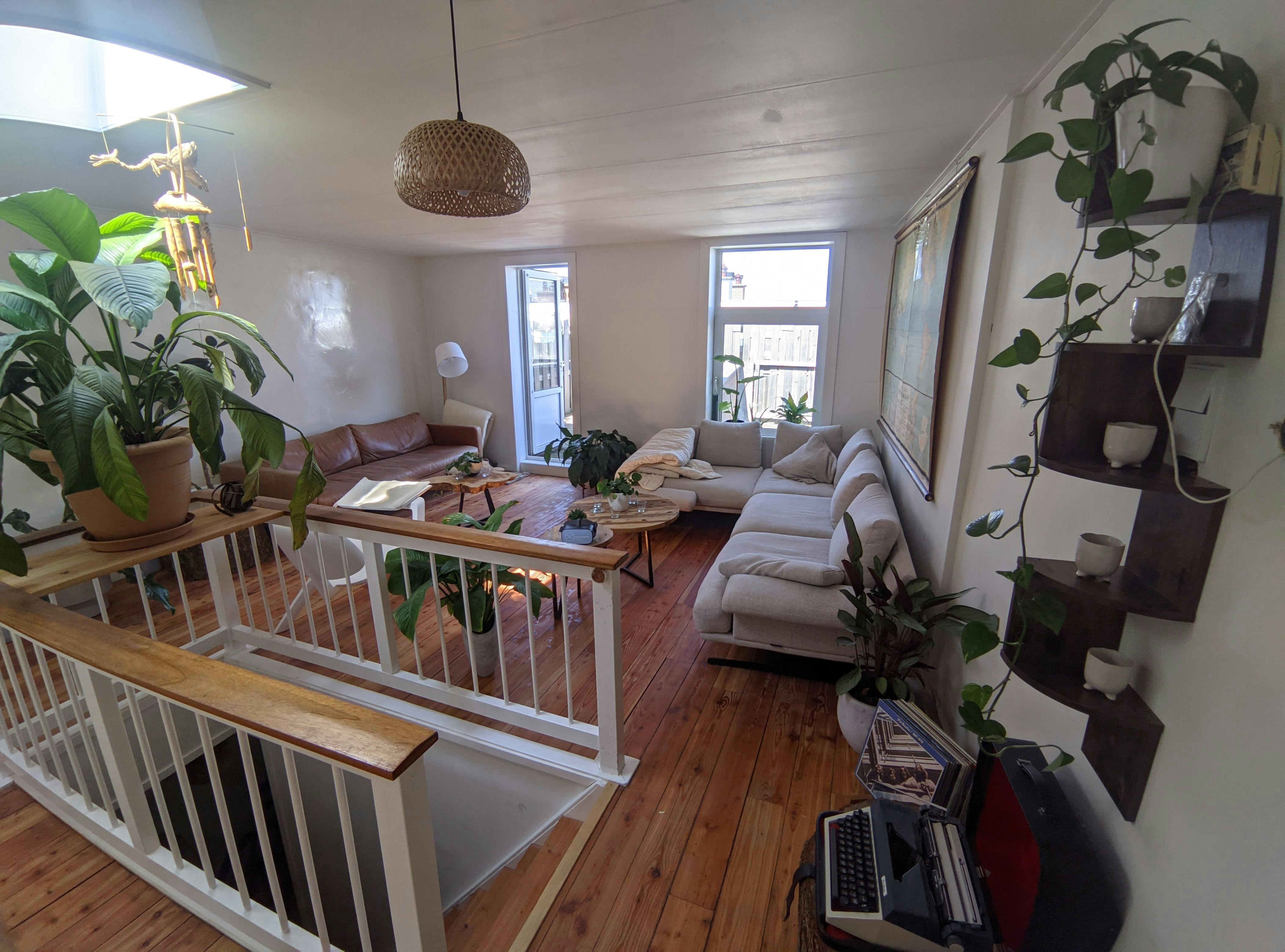 公寓 正在以 €2,550 的月租出租，其位于 The Hague, Vlagstraat