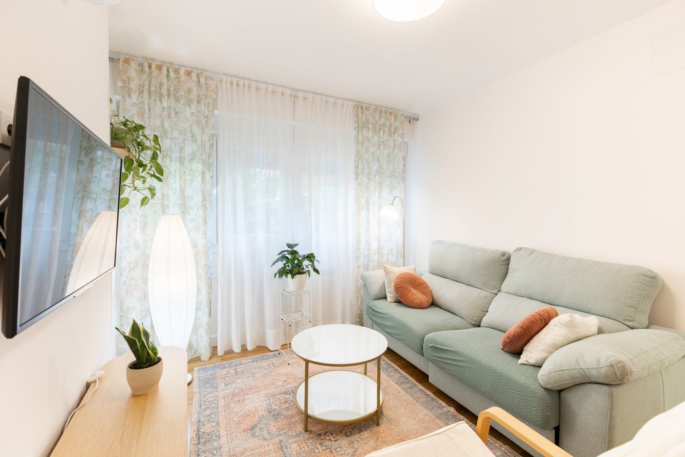 1-Bedroom Apartment in Calle de Daimiel, Madrid (1733768) ROOM 2