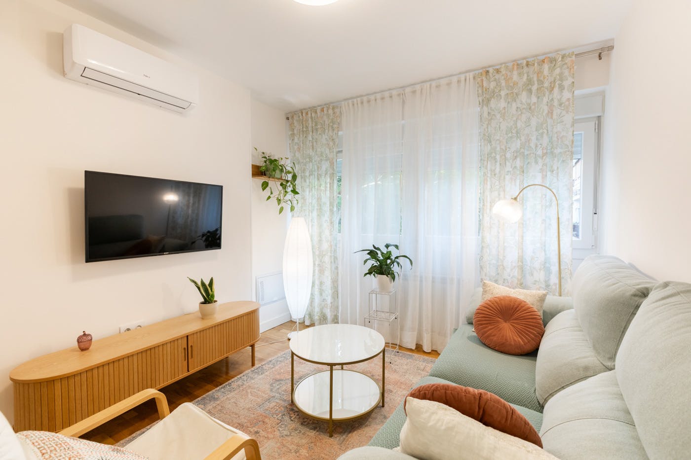 1-Bedroom Apartment in Calle de Daimiel, Madrid (1733768) ROOM 1