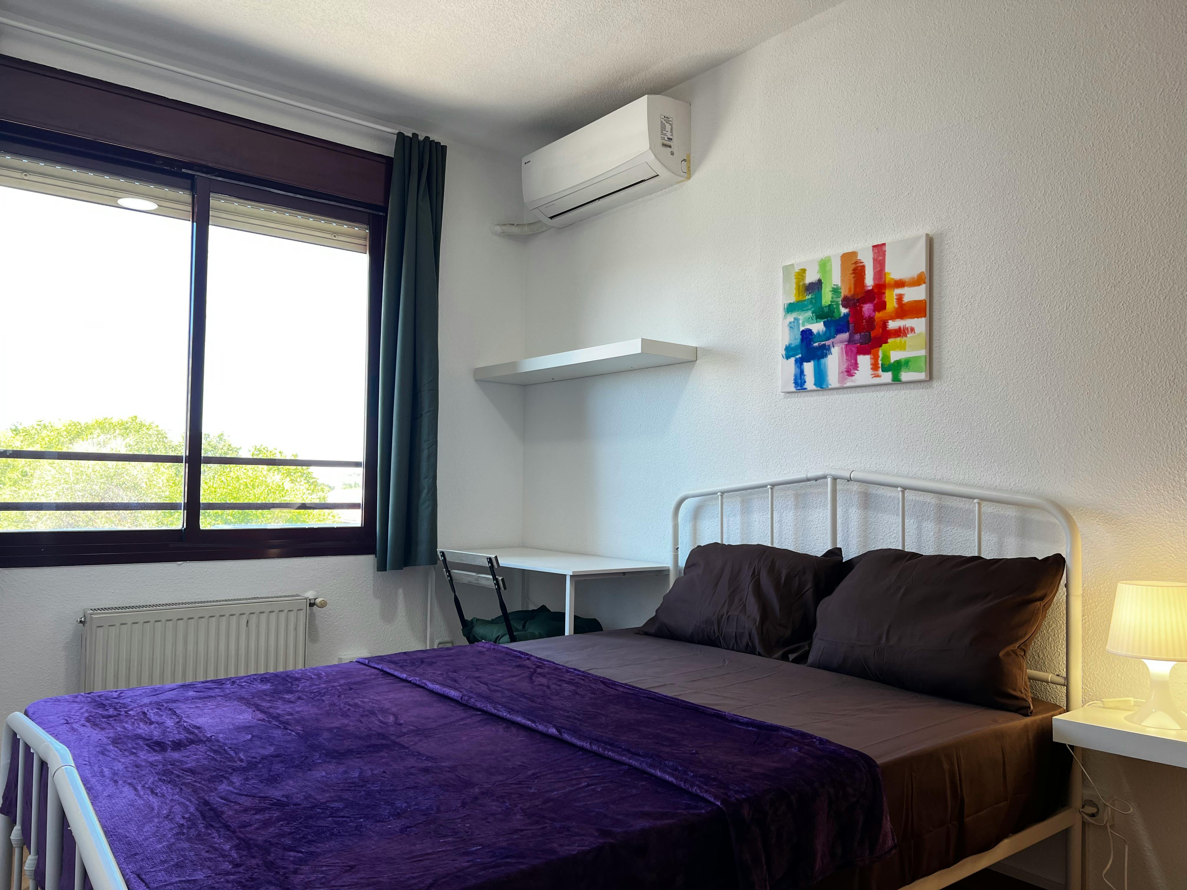 Cameră privată de închiriat pentru 600 EUR pe lună în Madrid, Calle de Eduardo Barreiros