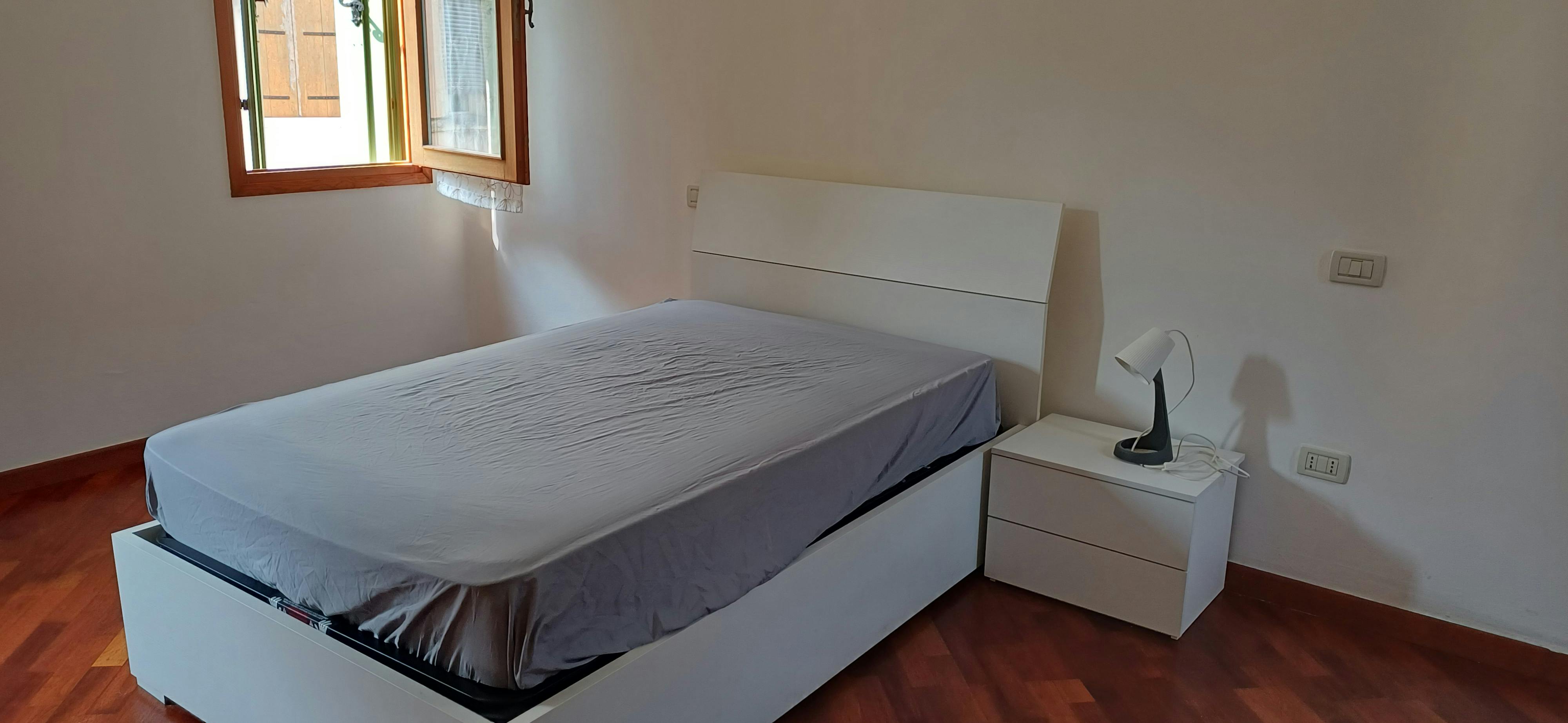 2-Bedroom Building in Piazza San Biagio, Vicenza (1733781) room image 5