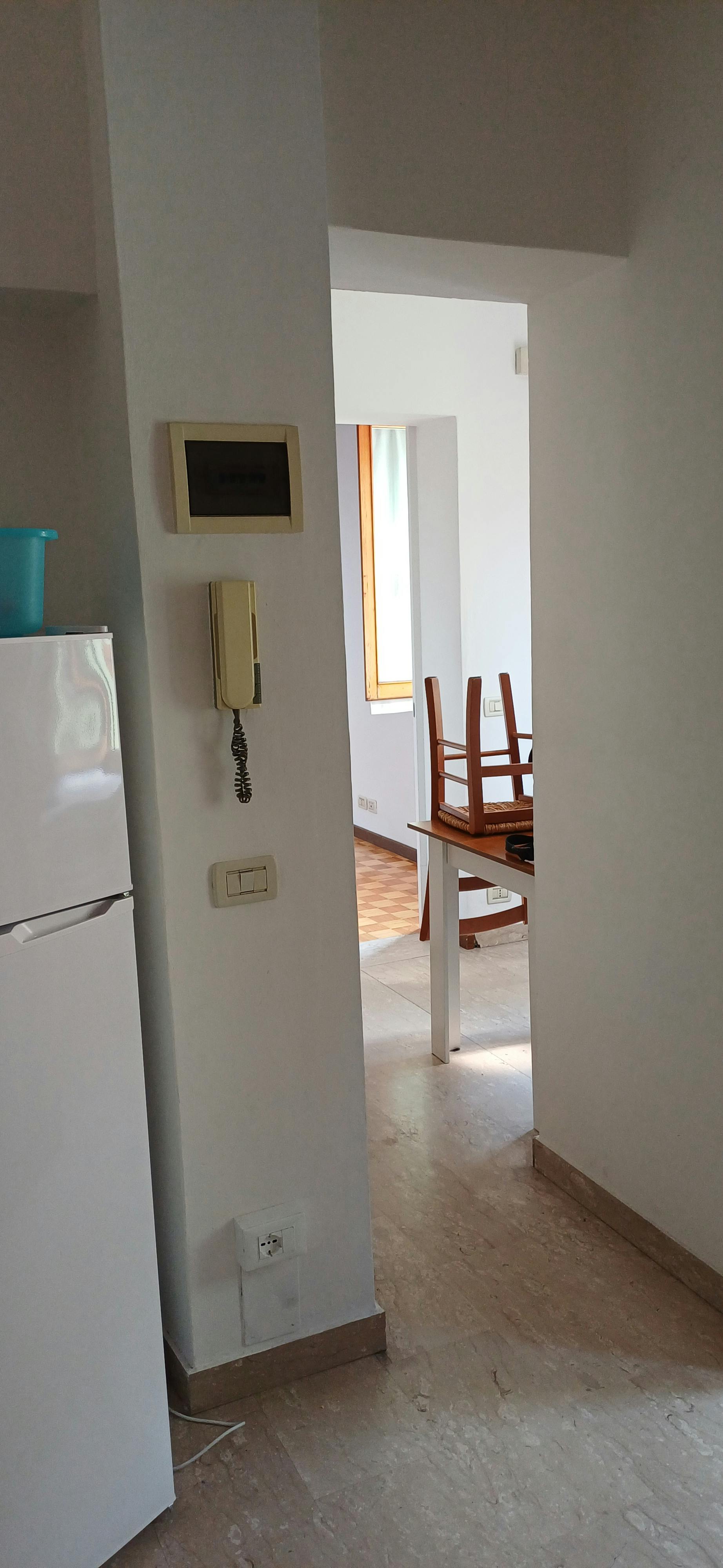 Edifício para alugar por € 800 por mês em Vicenza, Piazza San Biagio