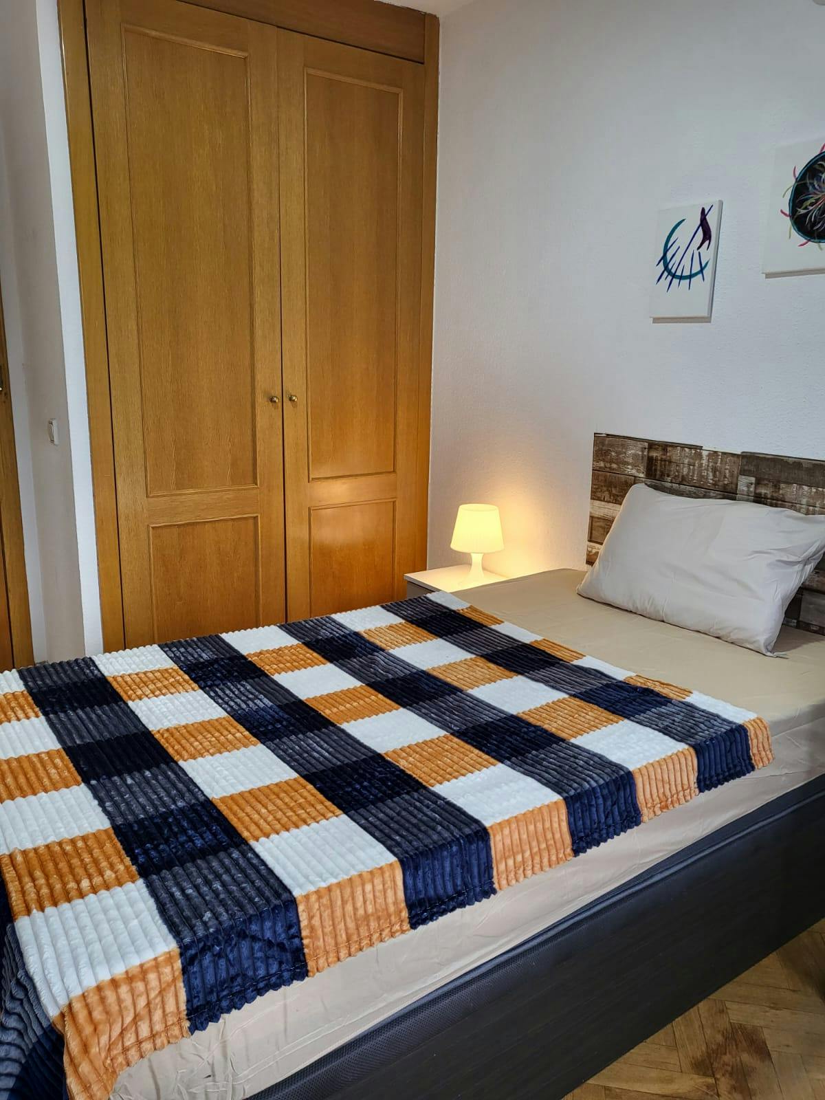 Private room in Calle de Eduardo Barreiros, Madrid (1733783) room image 2