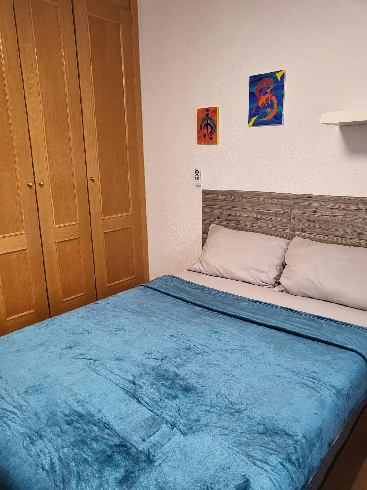 Private room in Calle de Eduardo Barreiros, Madrid (1733784) room image 1
