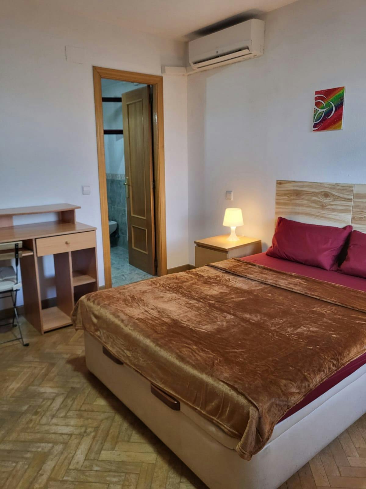 Private room in Calle de Eduardo Barreiros, Madrid (1733785) room image 2