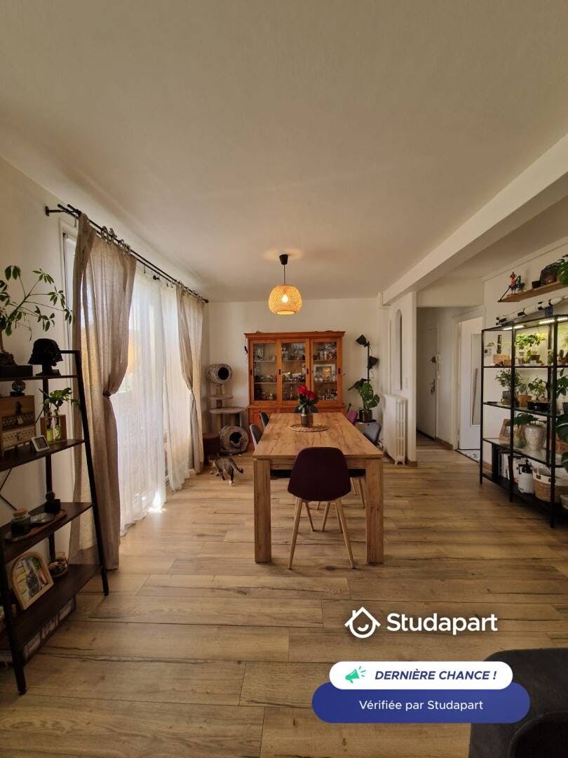Mieszkanie do wynajęcia za 820 € miesięcznie w mieście Tinqueux, Rue Jean Baptiste Motte