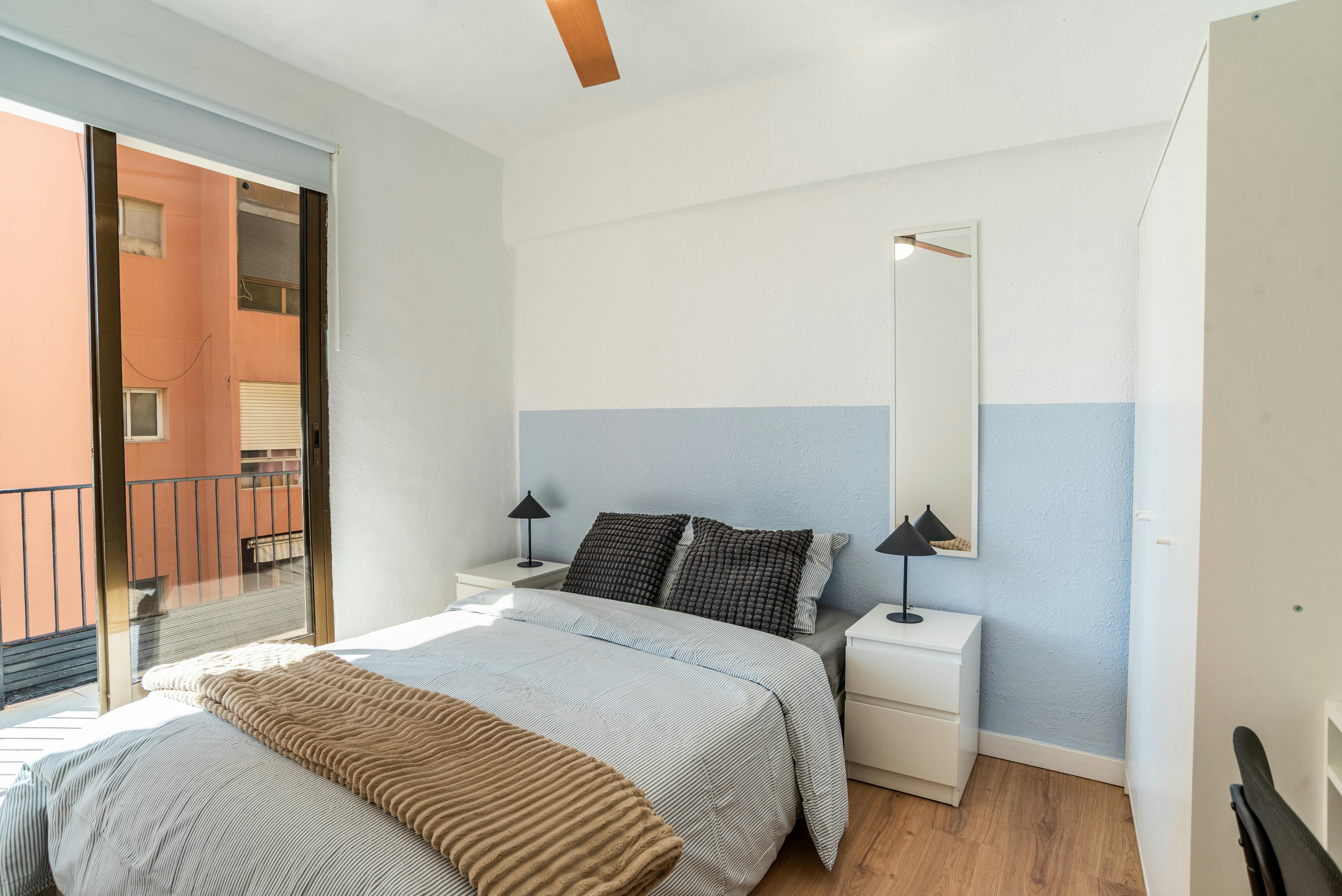 Отдельная комната сдается в аренду за 345 € в месяц в Albal, Carrer Salvador Ricart