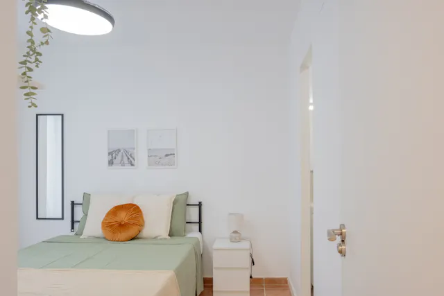 Private room in Calle Barcelona, Alicante (1733951) room image 1