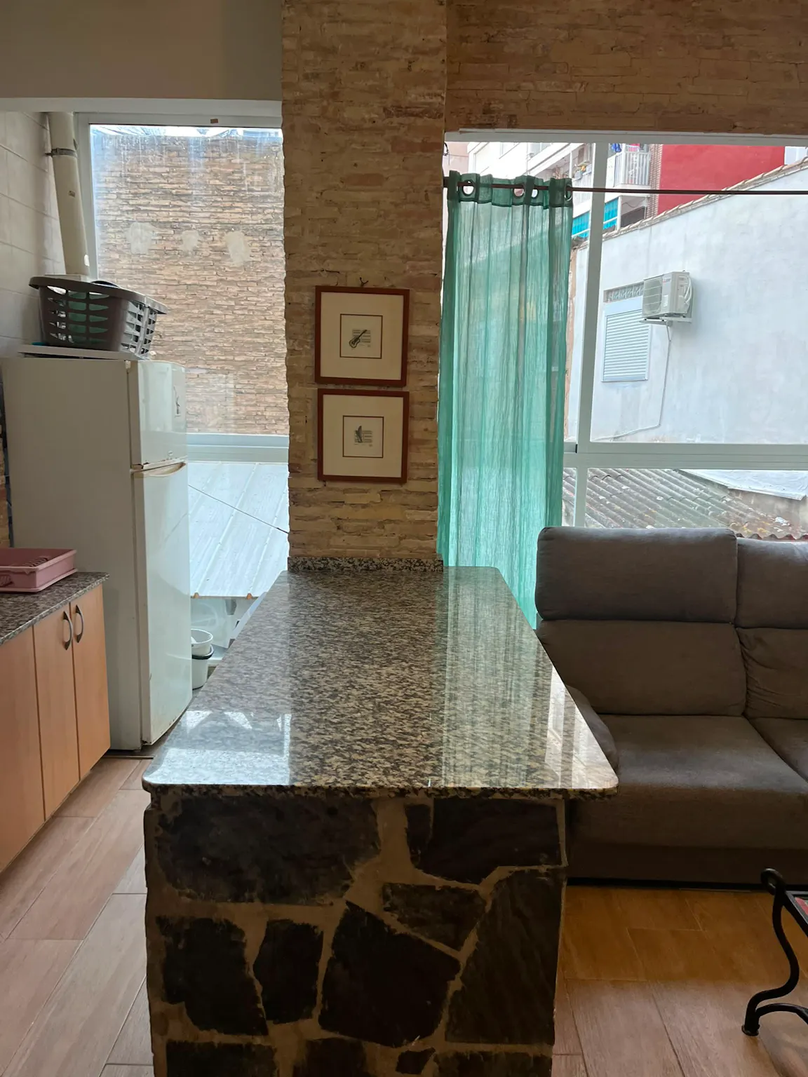3-Bedroom Apartment in Carrer d'Àngel Guimerà, Valencia (1733957) ROOM 2