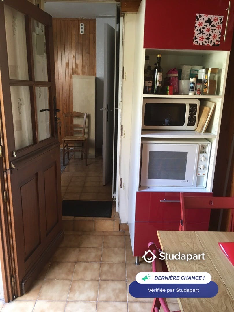 House for rent for €720 per month in Villejuif, Rue Roger Morinet