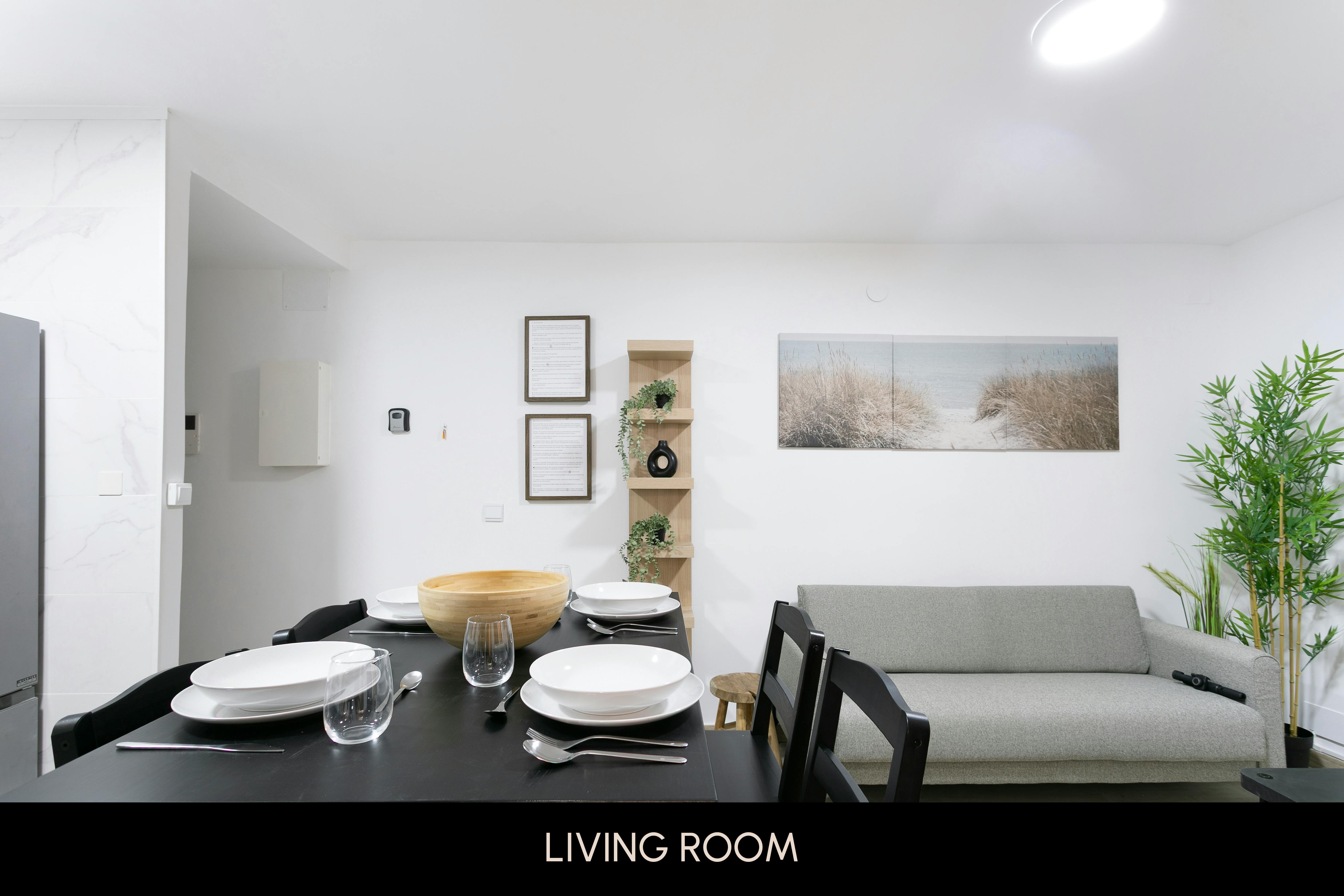 Private room in Calle del Jazmín, Madrid (1734015) room image 9