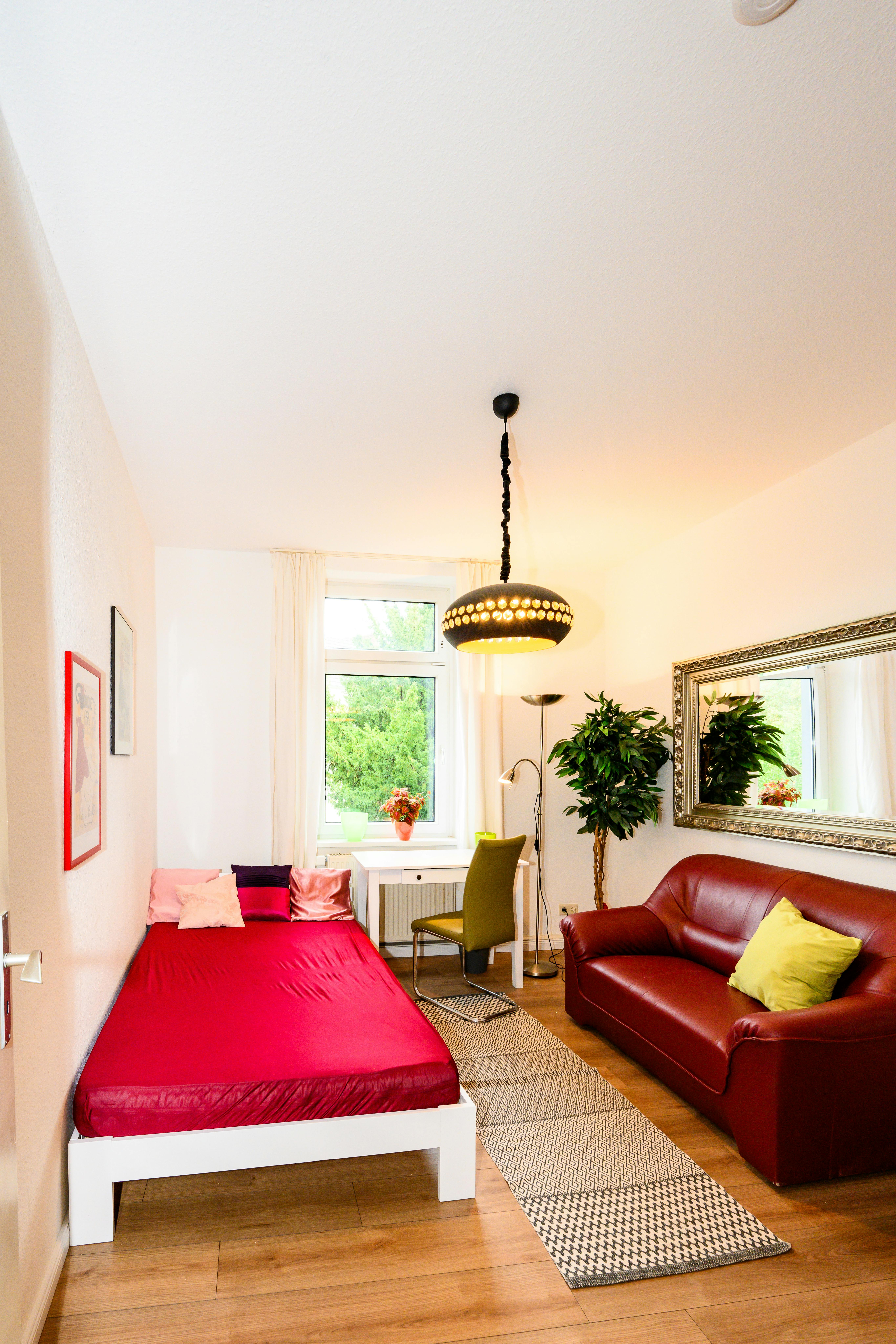 私人房间 正在以 €570 的月租出租，其位于 Bonn, Kölnstraße