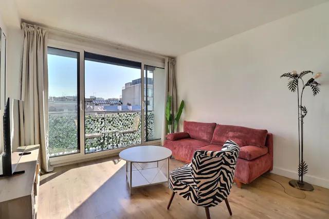 1-Bedroom Apartment in Rue de Villiers, Levallois-Perret (1734052) room image 1