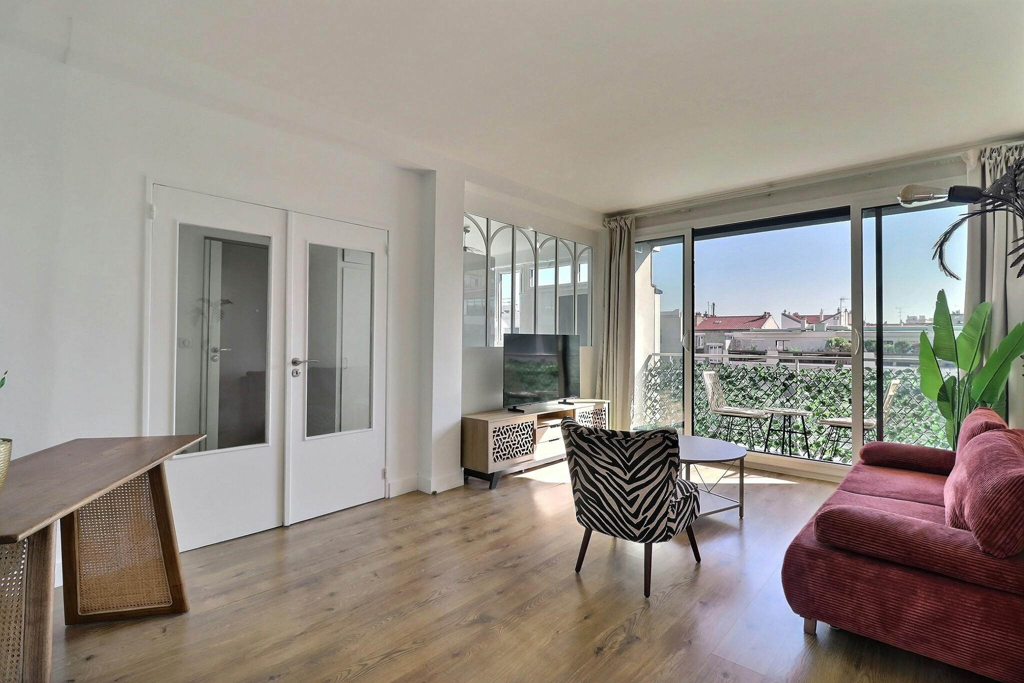 1-Bedroom Apartment in Rue de Villiers, Levallois-Perret (1734052) ROOM 1