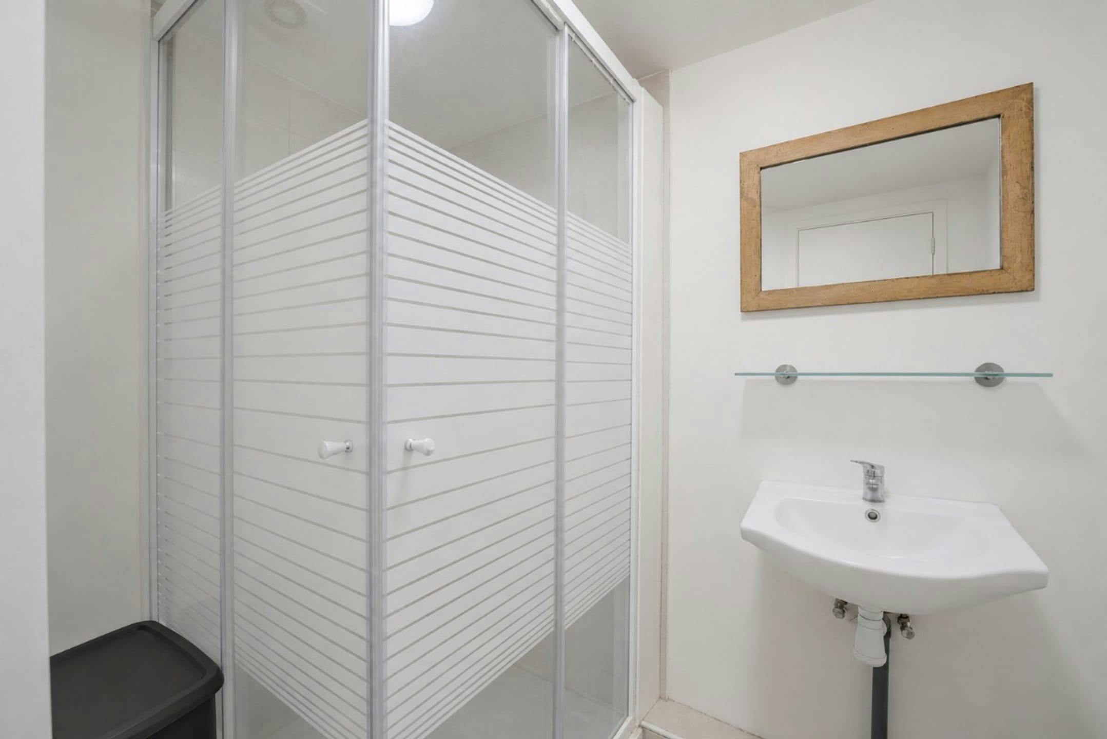 2-Bedroom Apartment in Rue Saint-Gilles, Liège (1734073) room image 9