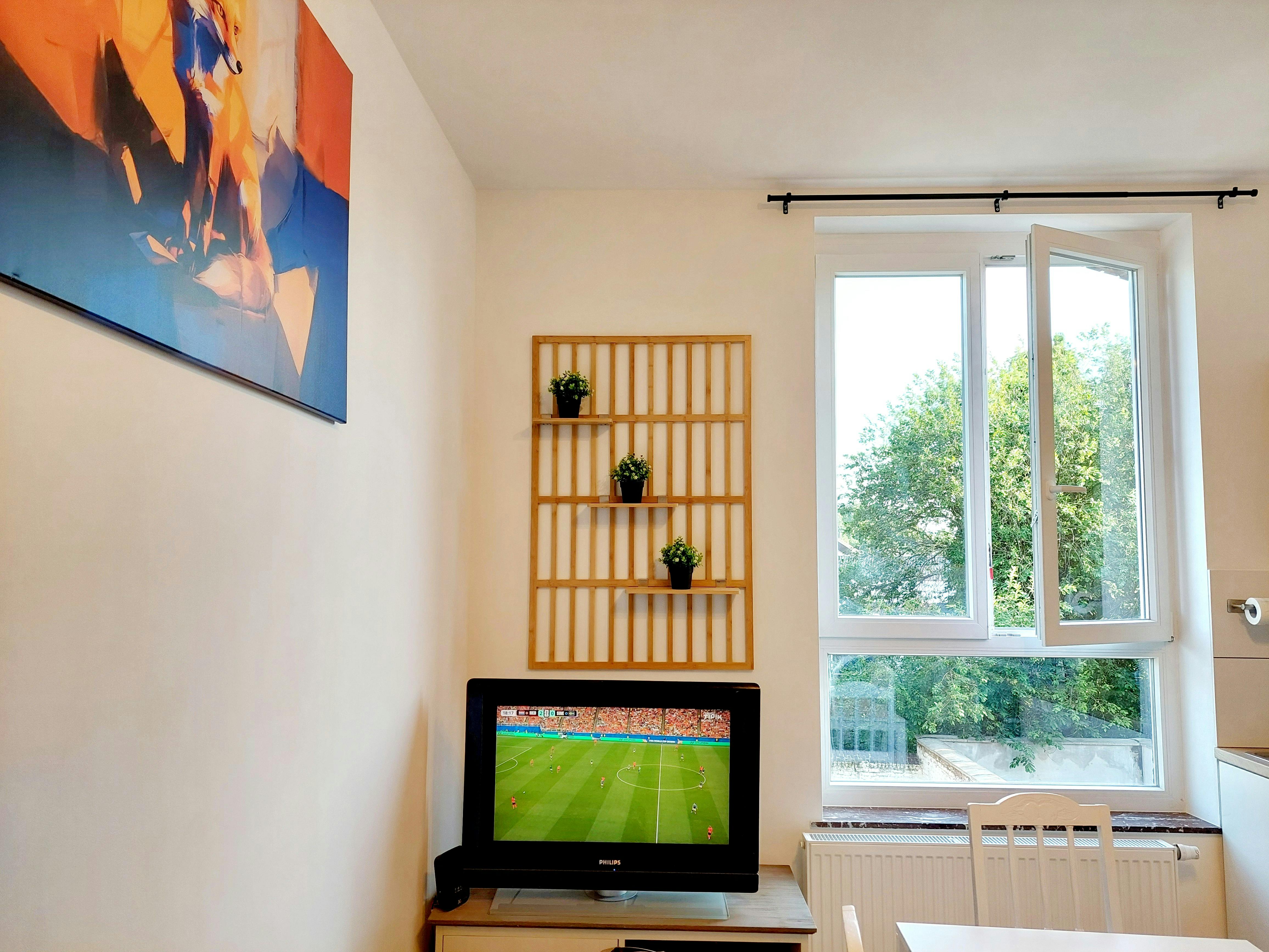 Apartment for rent for €1,250 per month in Charleroi, Rue Jules Houssière