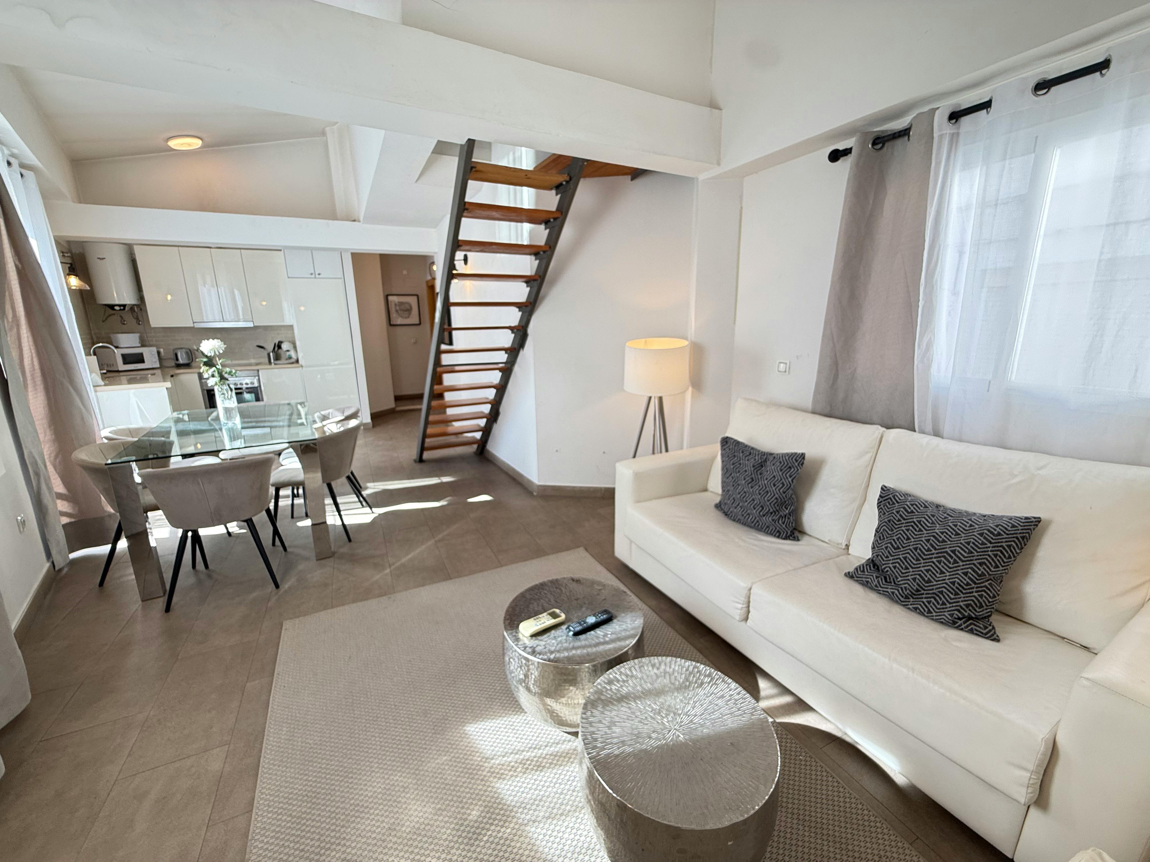 Apartament de închiriat pentru 1.600 EUR pe lună în Valencia, Carrer de Balmes