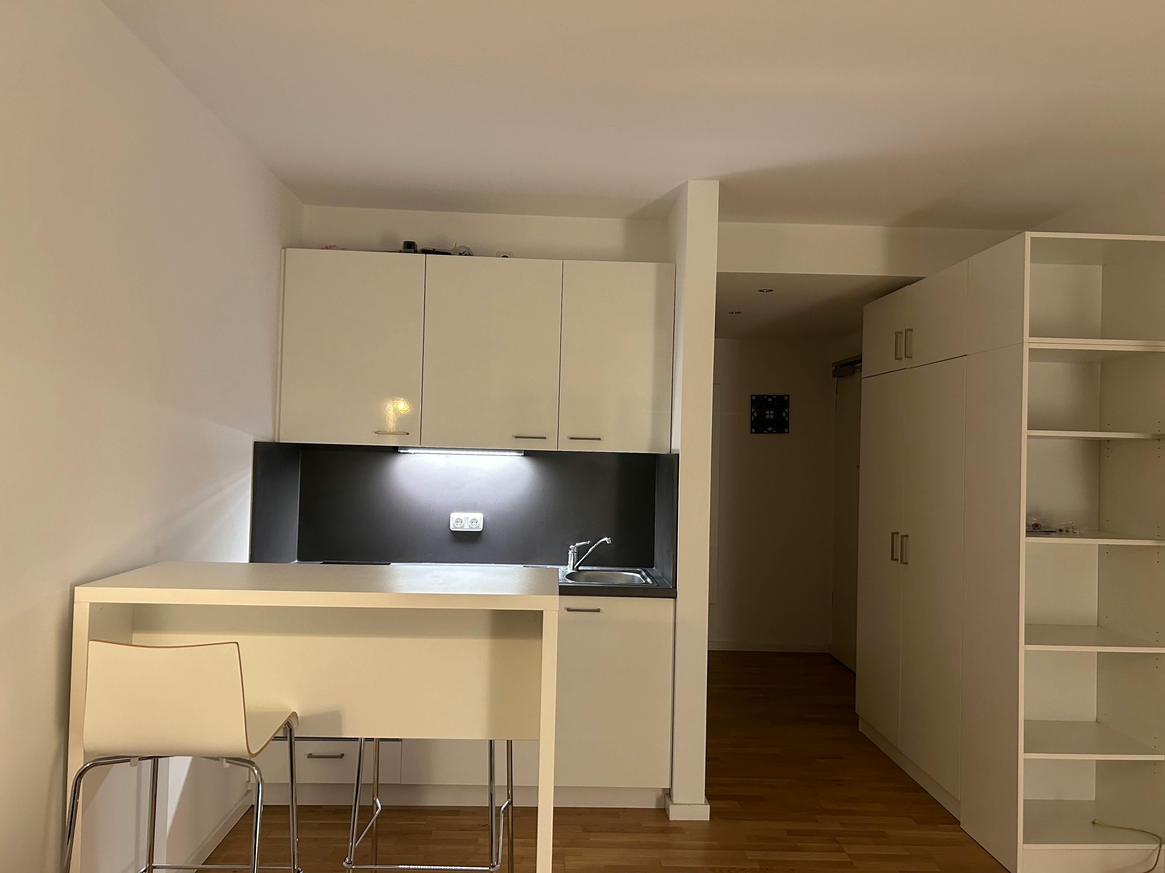 1-Bedroom Apartment in Leibnizstraße, Berlin (1734149) ROOM 4
