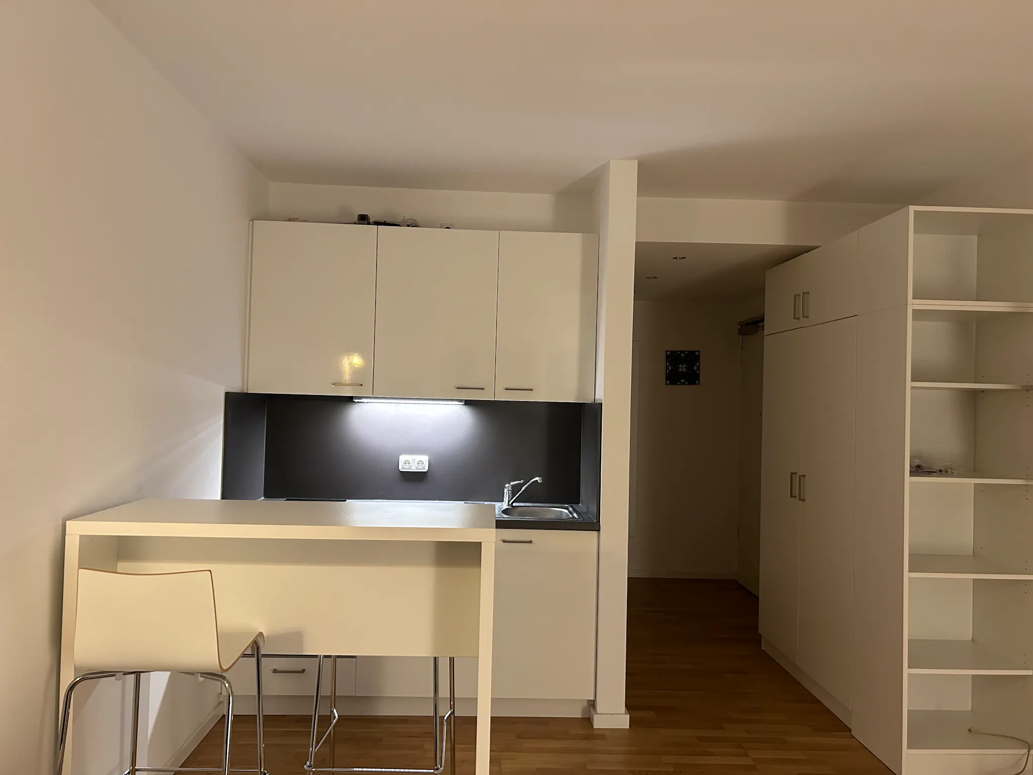 1-Bedroom Apartment in Leibnizstraße, Berlin (1734149) ROOM 4