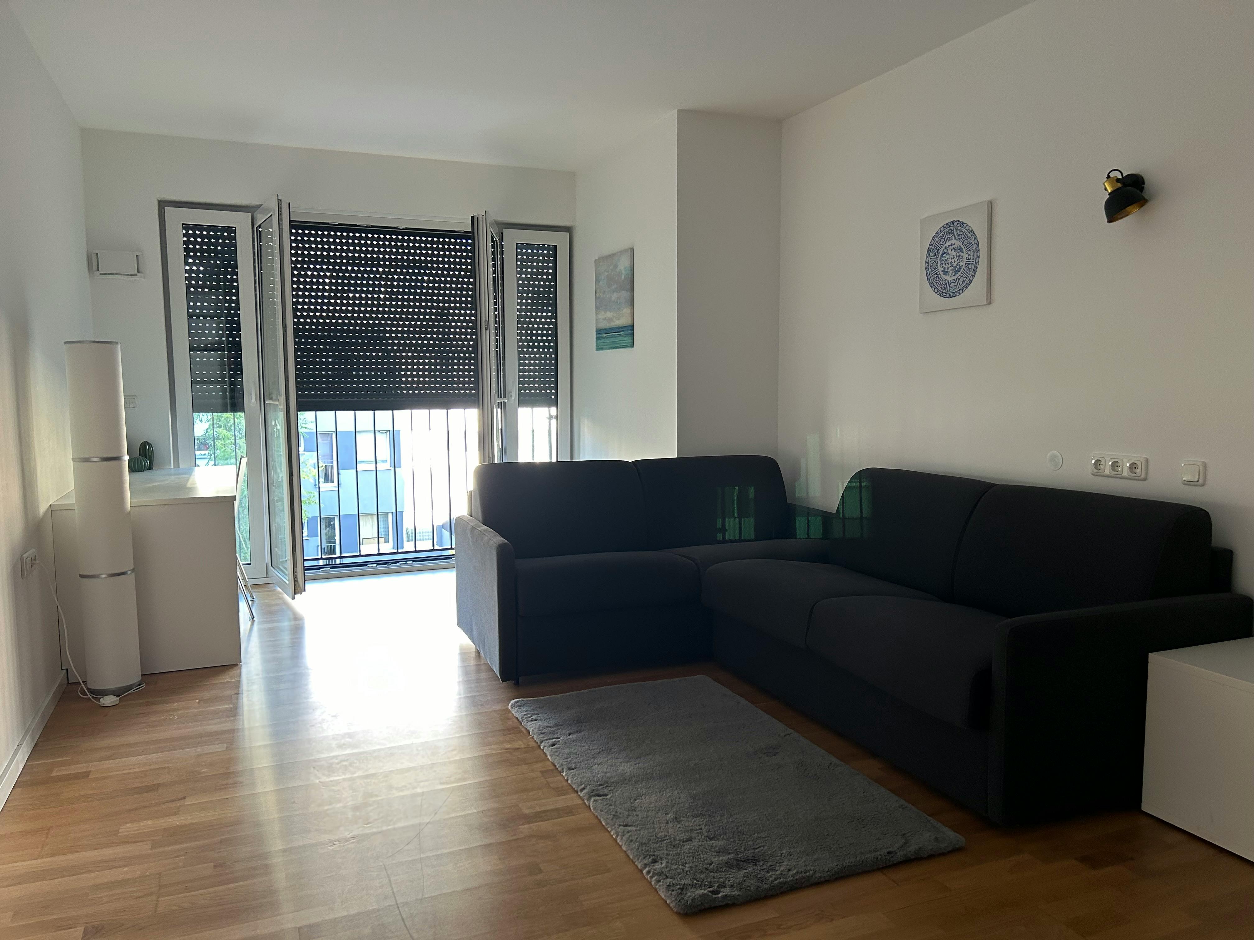 1-Bedroom Apartment in Leibnizstraße, Berlin (1734149) ROOM 1