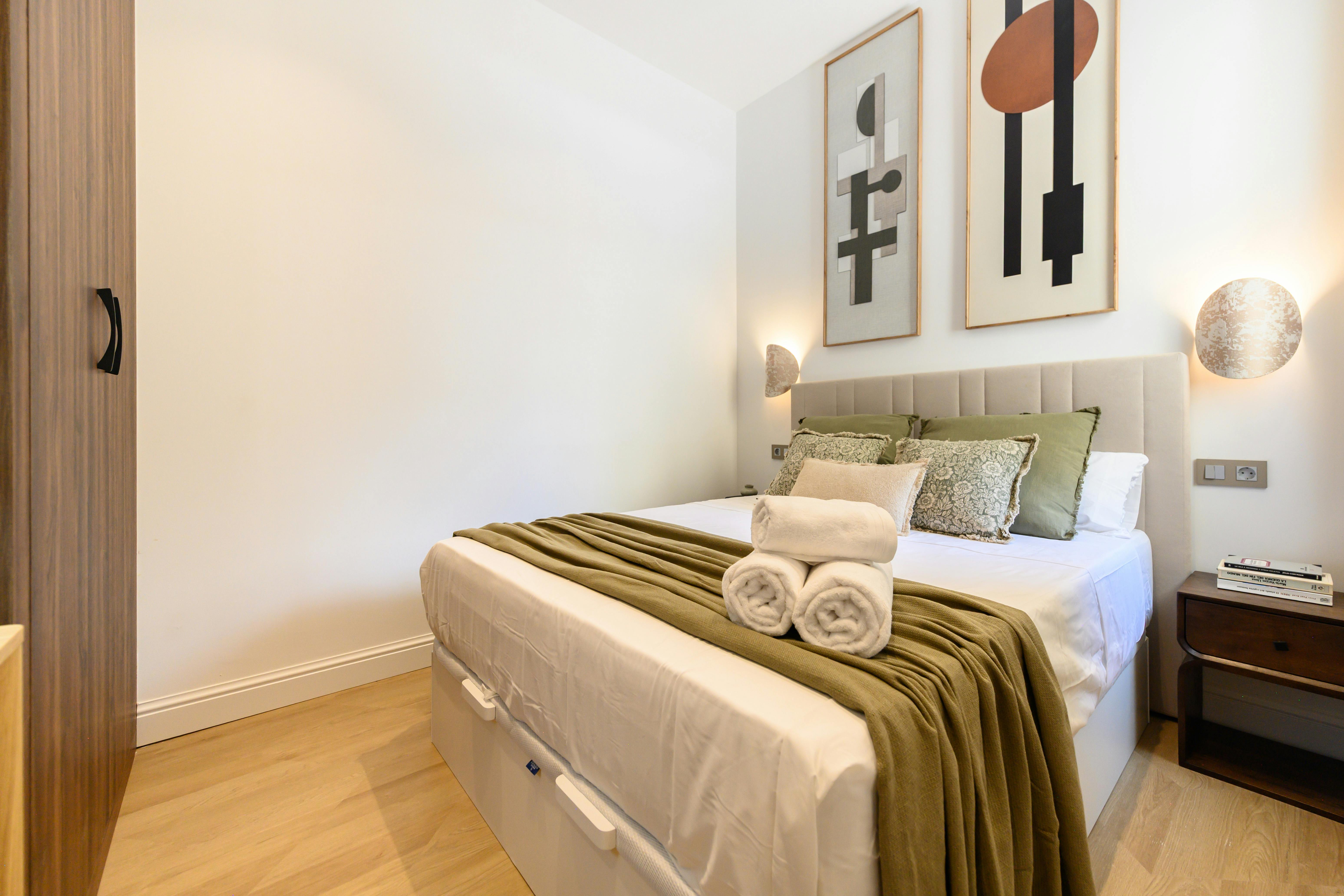 2-Bedroom Apartment in Calle de Hermosilla, Madrid (1734150) ROOM 4