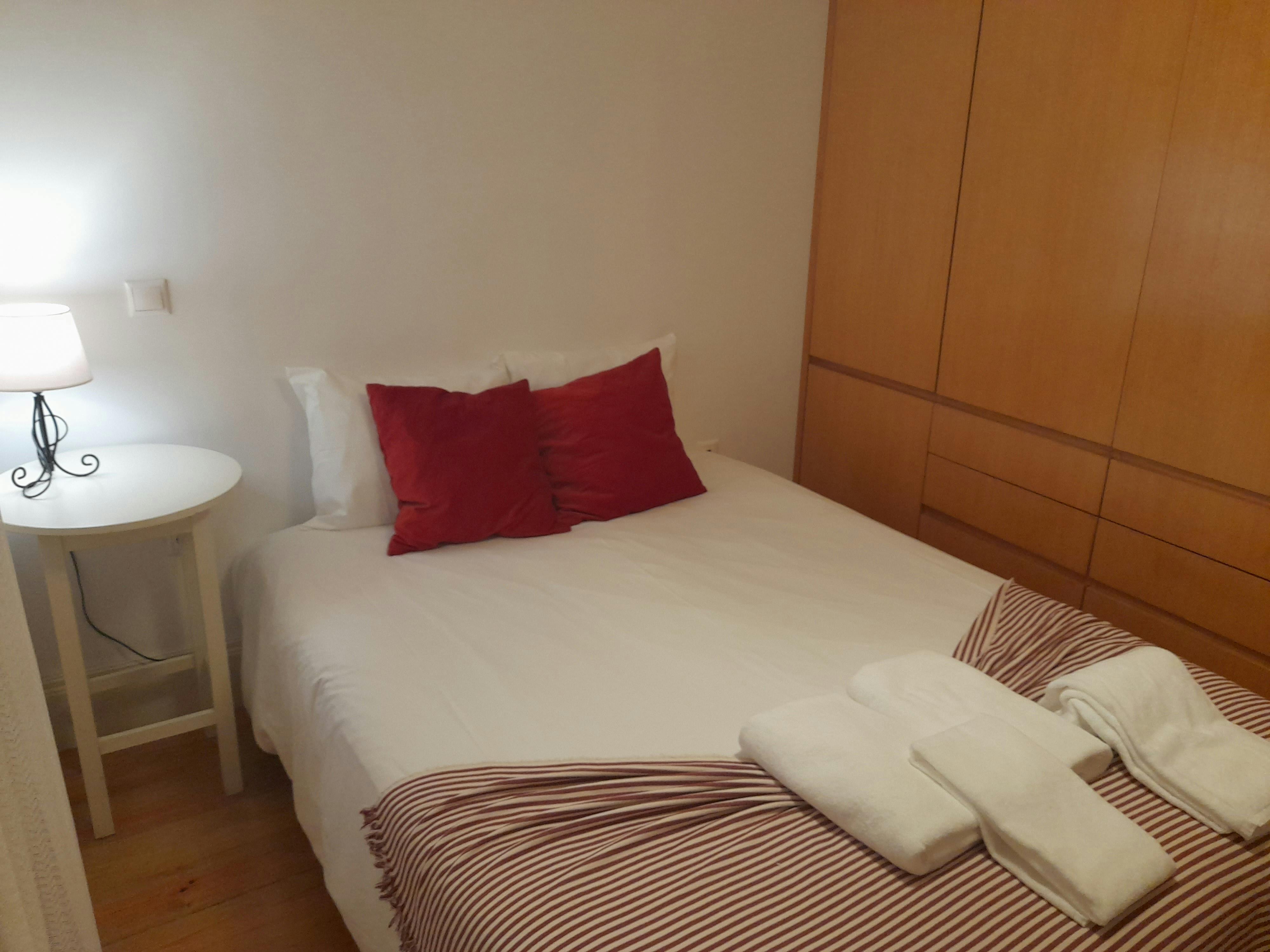 Квартира за оренду для 1 200 EUR на місяць у Porto, Rua de Belomonte
